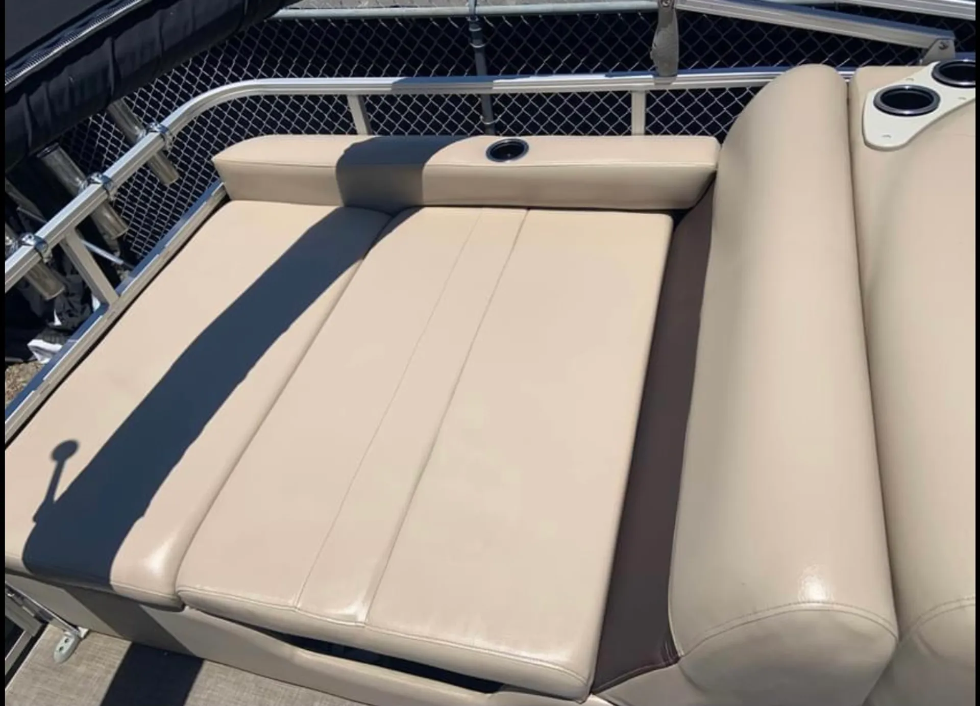 SUN TRACKER BY TRACKER MARINE PARTY BARGE 22 XP3 W/150ELPT 4-S in Clearwater, FL — photo 4