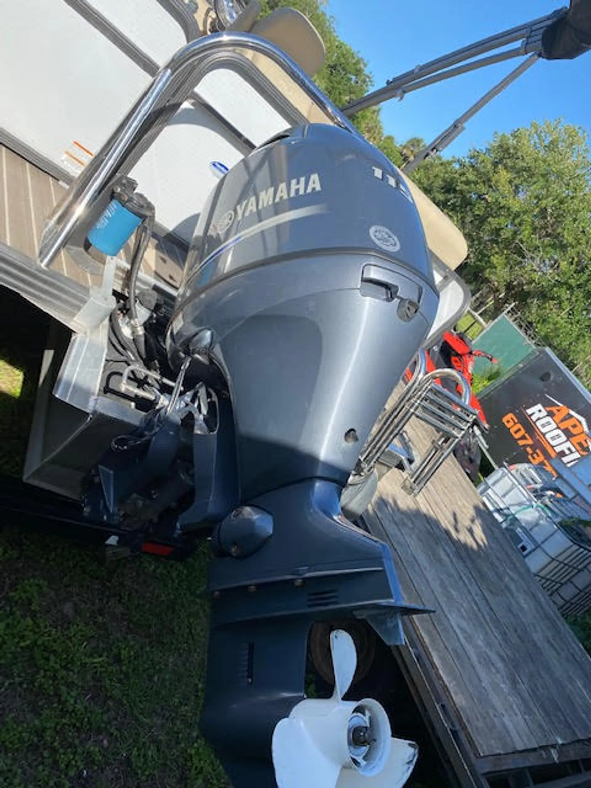 Manitou Pontoon 22 Aurora Standard in Port Orange, FL — photo 7