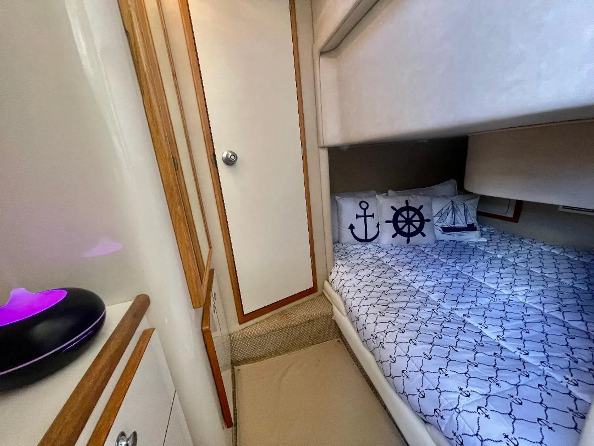 48’ Yacht. $100 OFF WEEKDAYS !!! 👌Great prices... 13 Guests