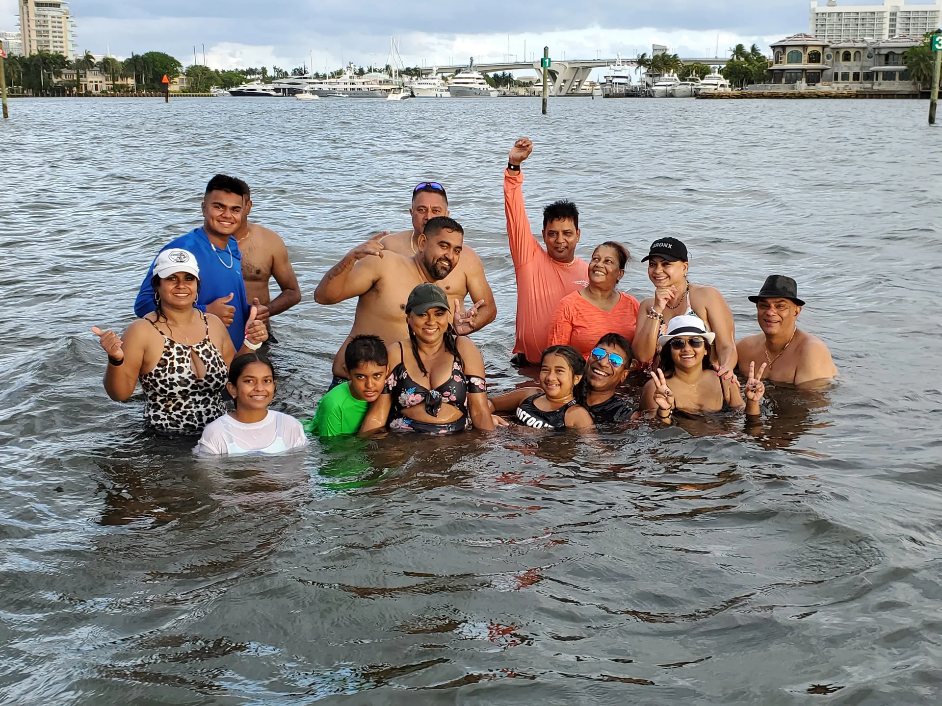 Come have fun with us. Boat come with captain included in price 