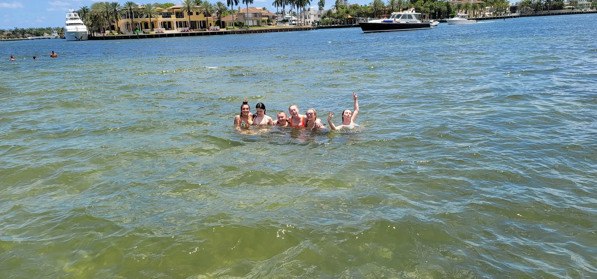 Come have fun with us. Boat come with captain included in price 