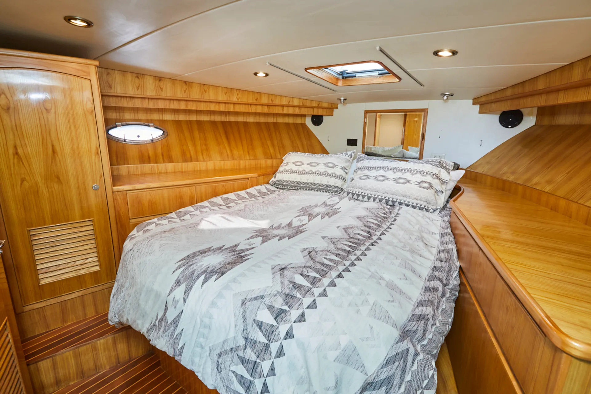 Ultimate Charter on Spacious 57’ Luxury Yacht