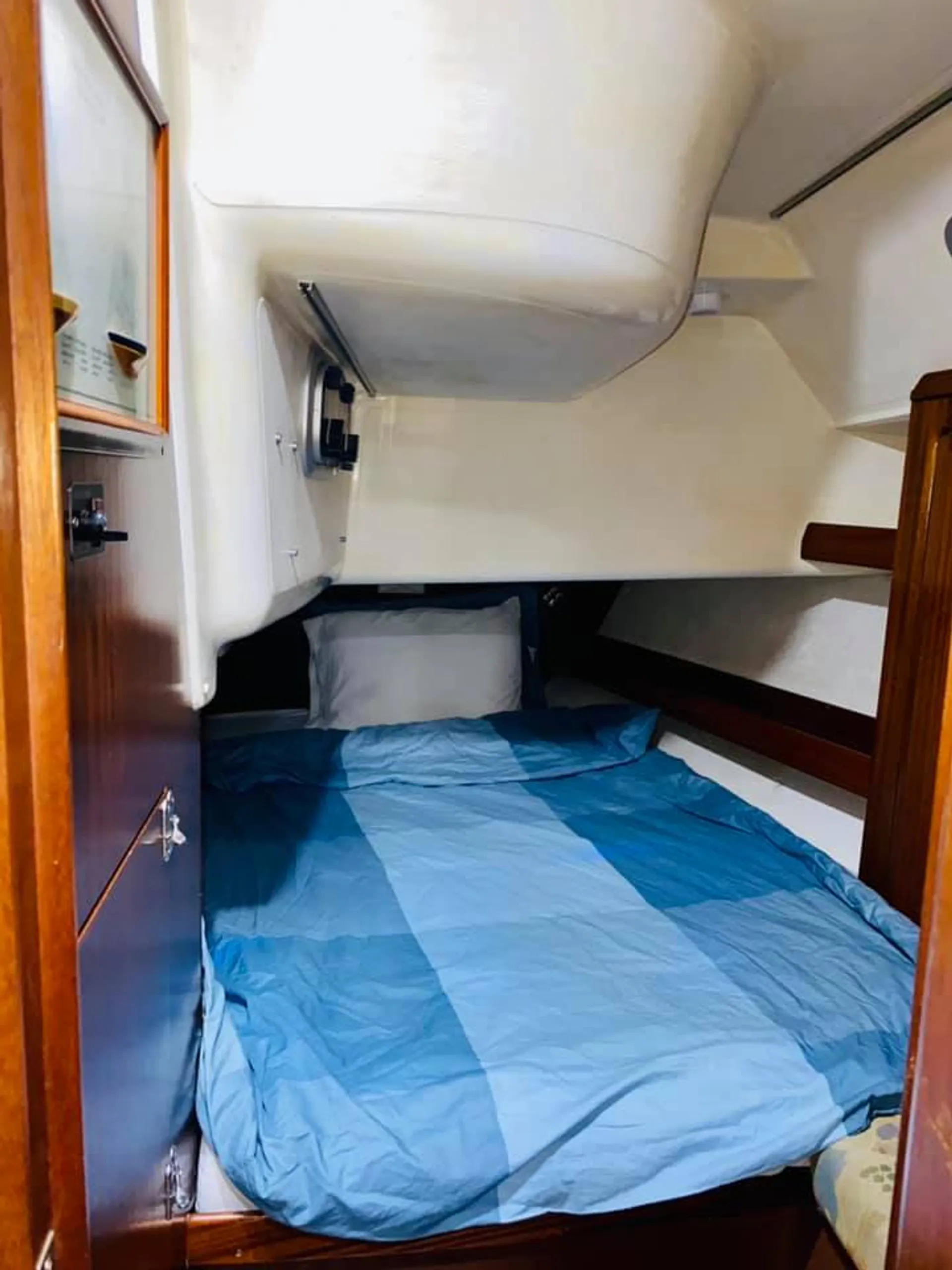 Cast-off, Sail away on a 46' Sailing Yacht !!