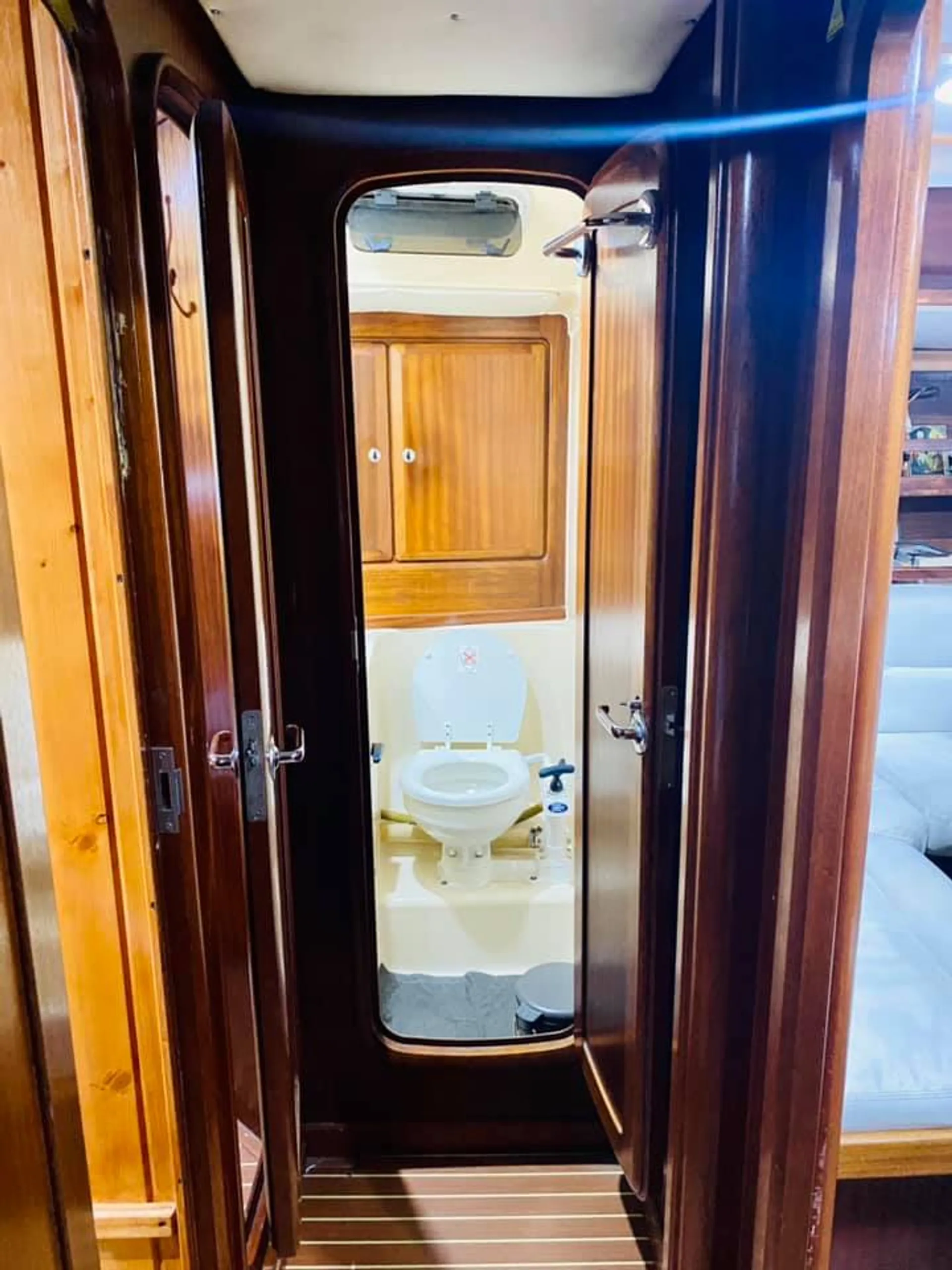 Cast-off, Sail away on a 46' Sailing Yacht !!