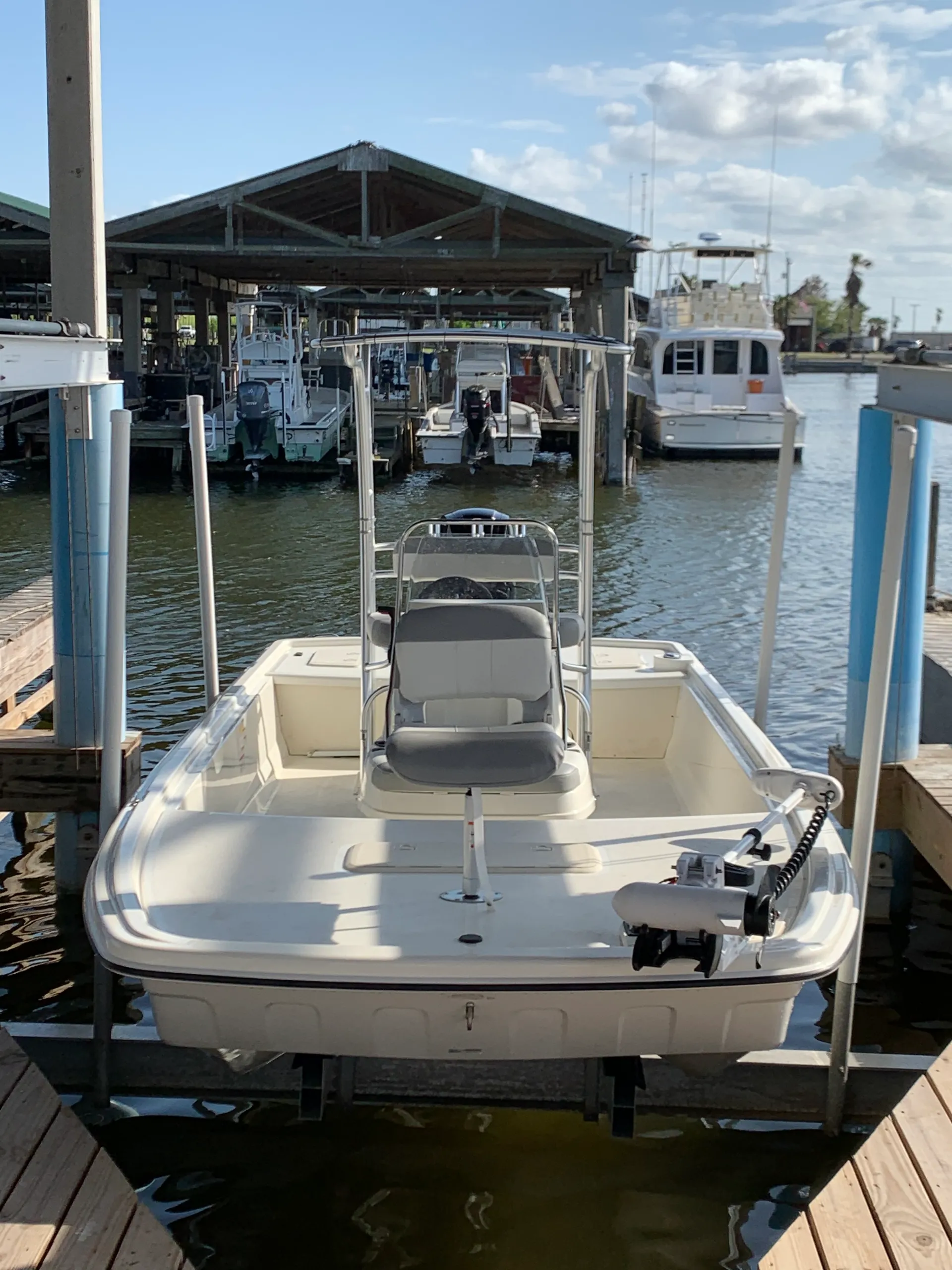 Mako Pro Skiff 19 CC in Port Mansfield, TX — photo 4