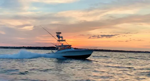 Rent a Albemarle Boats flybridge in East Greenwich, RI near me