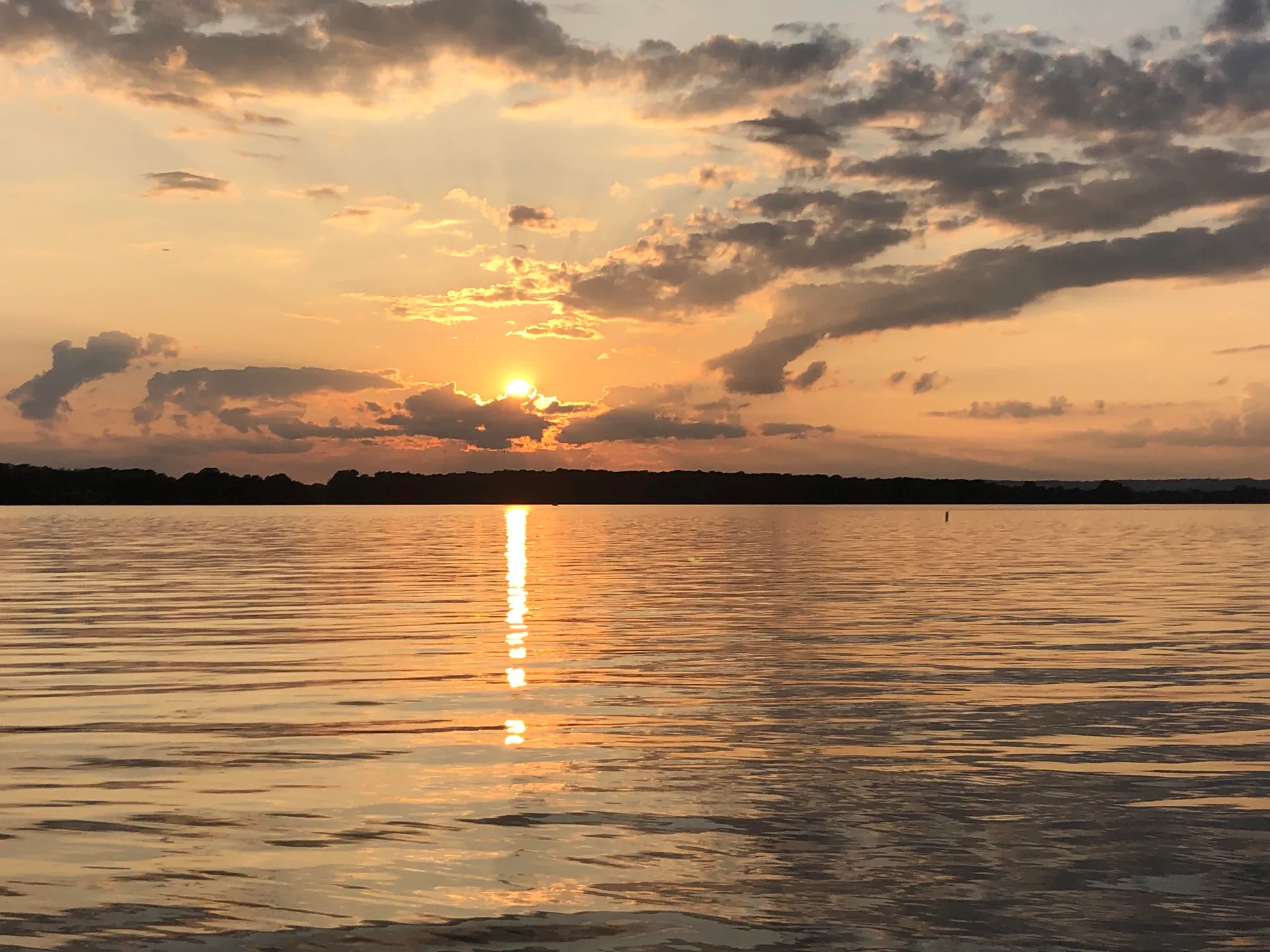 30' Sport Yacht. Come Live the Yacht Life!