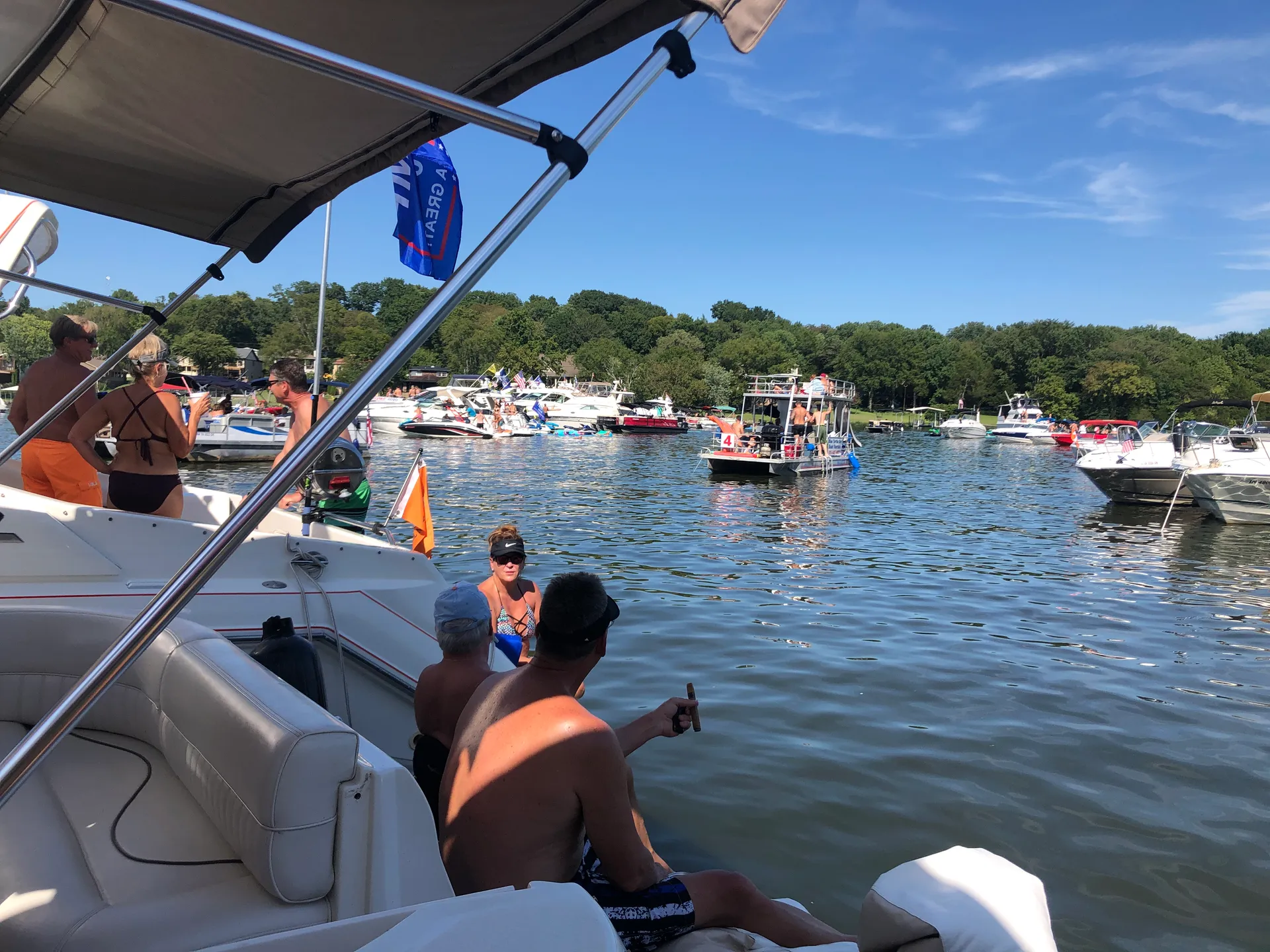 30' Sport Yacht. Come Live the Yacht Life!