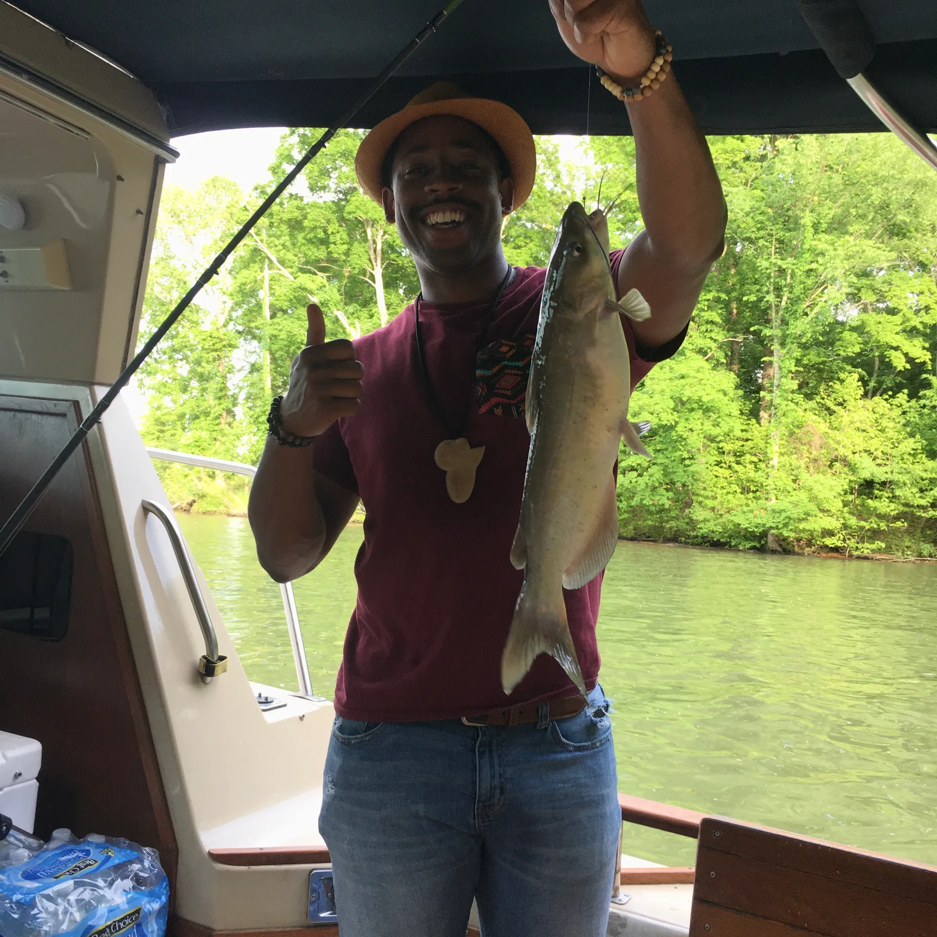 30' Sport Yacht. Come Live the Yacht Life!