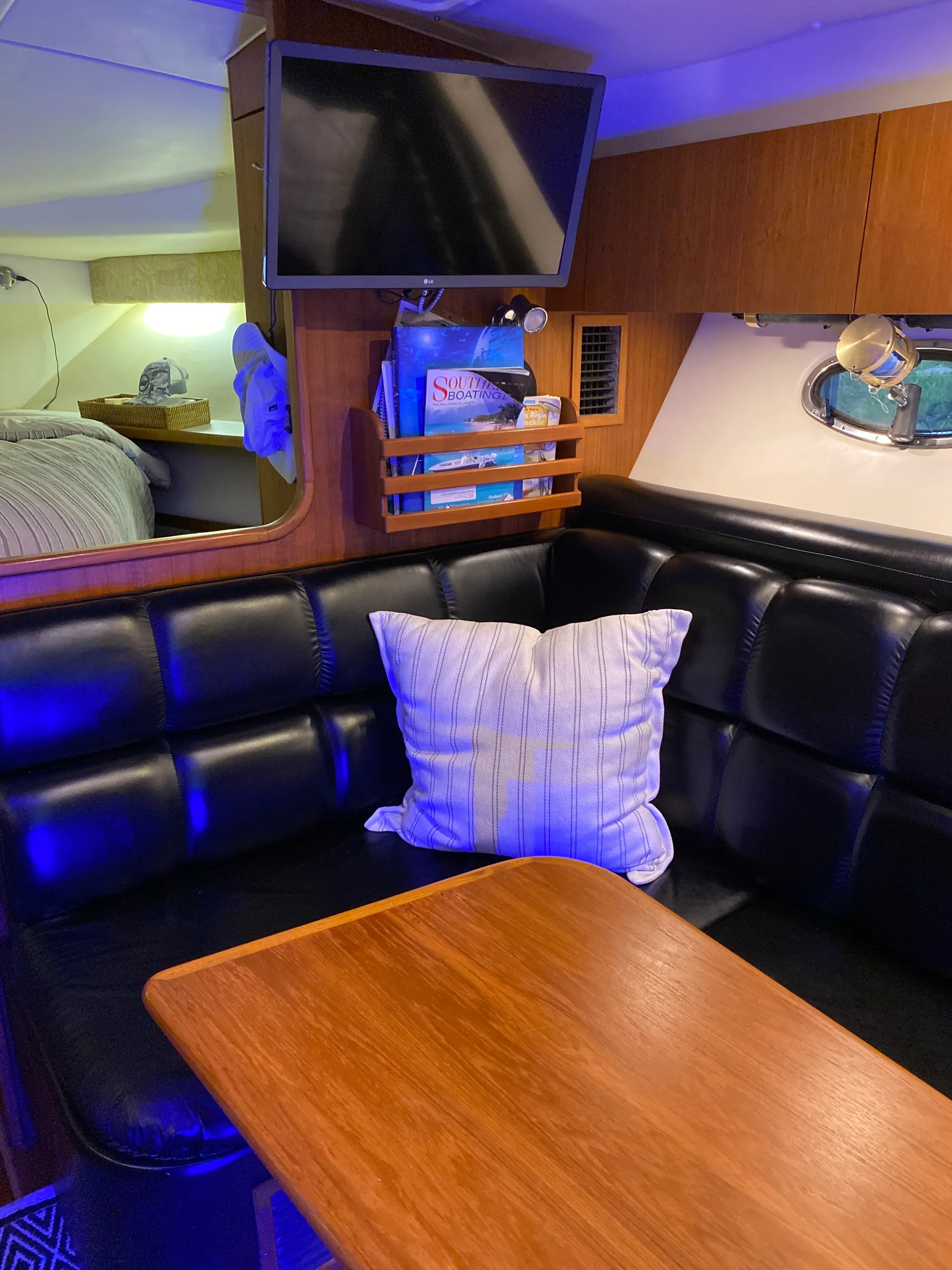 Tiara Yachts 3800 Open (Cummins) in Merritt Island, FL — photo 3