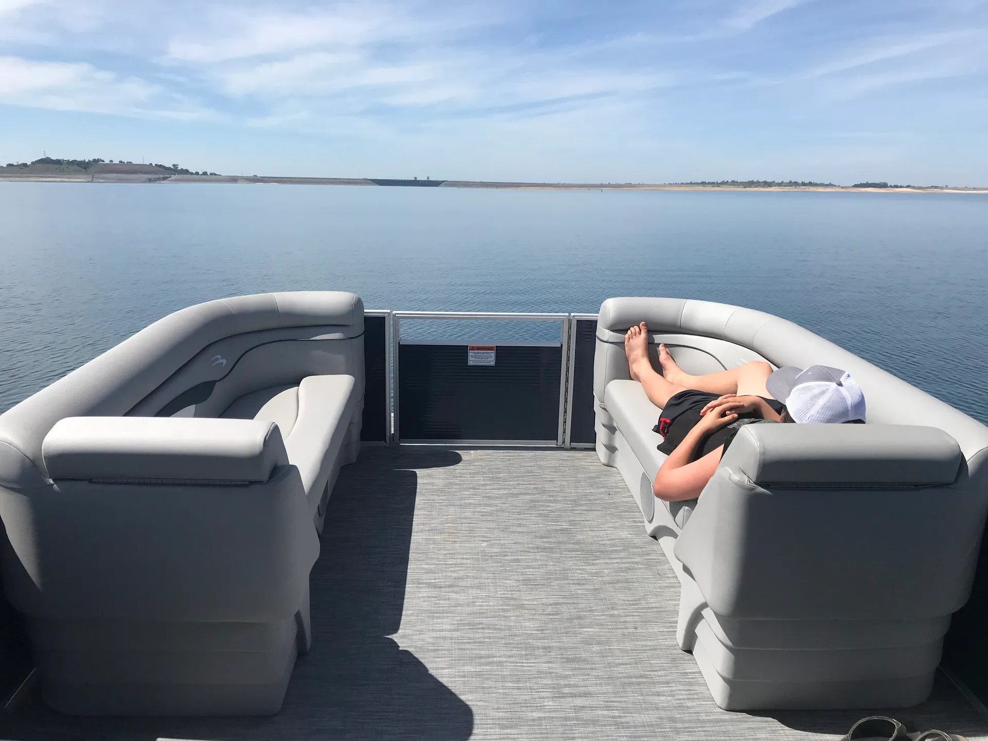 Bennington Family Pontoon 23sl in Tahoe City, CA — photo 3