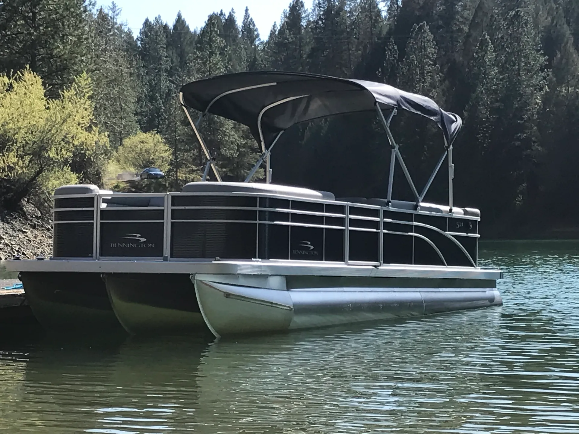 Bennington Family Pontoon 23sl in Tahoe City, CA — photo 8