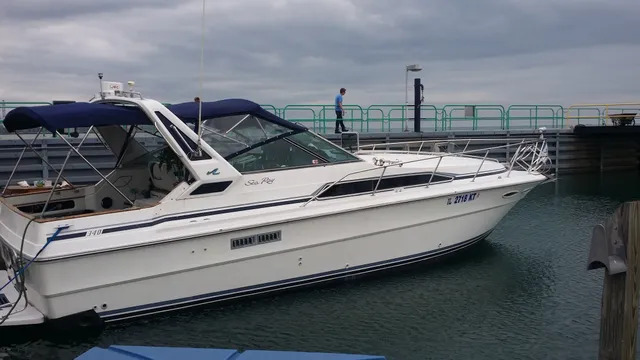 Rent a Sea Ray Boats express cruiser in Hammond, IN near me