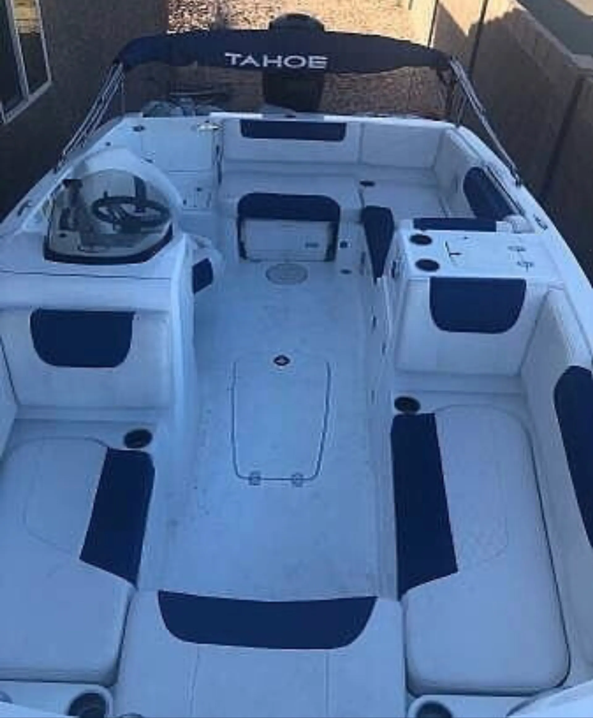 Deck Boat on Lake Wylie / Catawba river