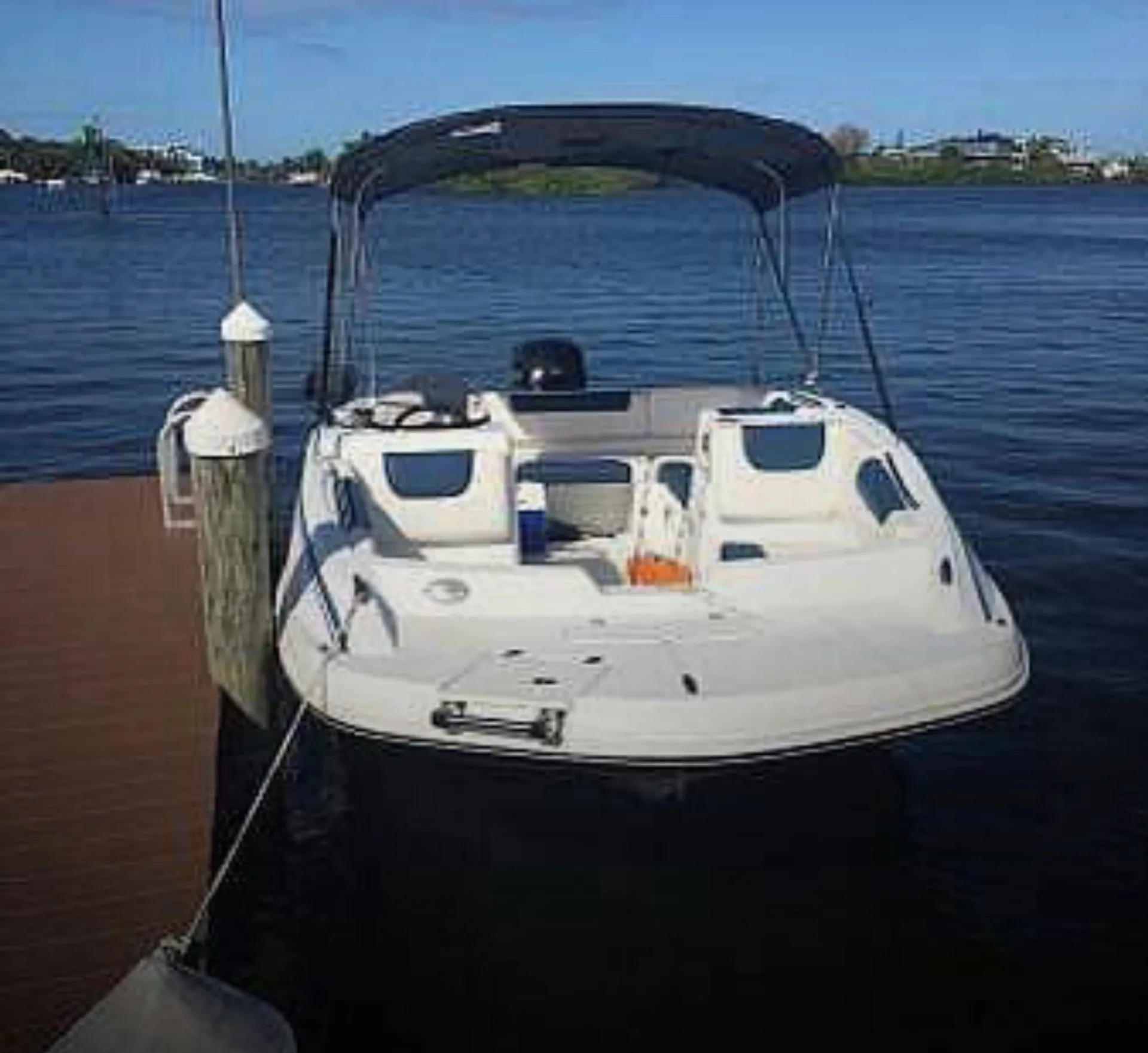Deck Boat on Lake Wylie / Catawba river
