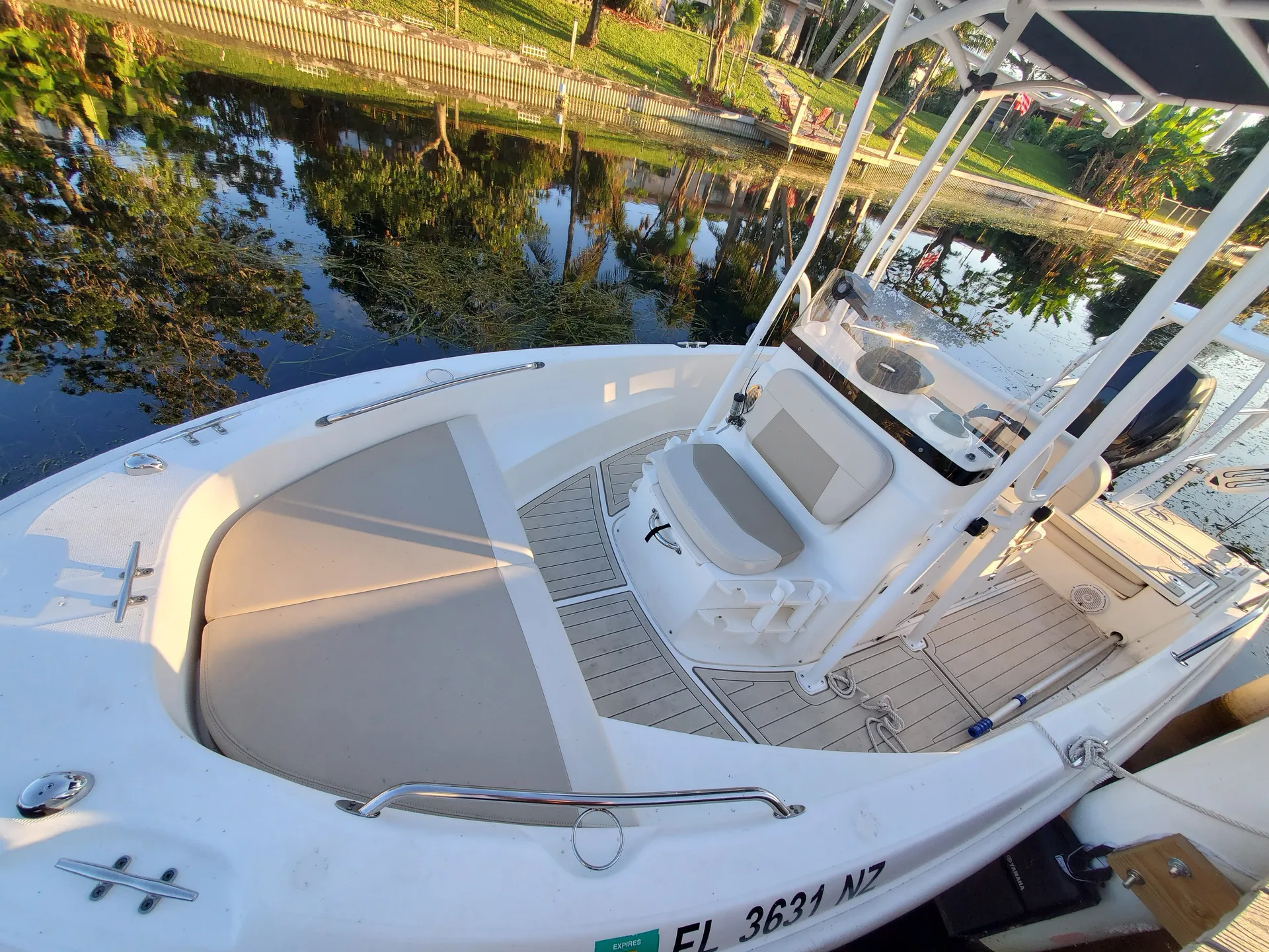 Boston Whaler 180 Dauntless in Boynton Beach, FL — photo 4