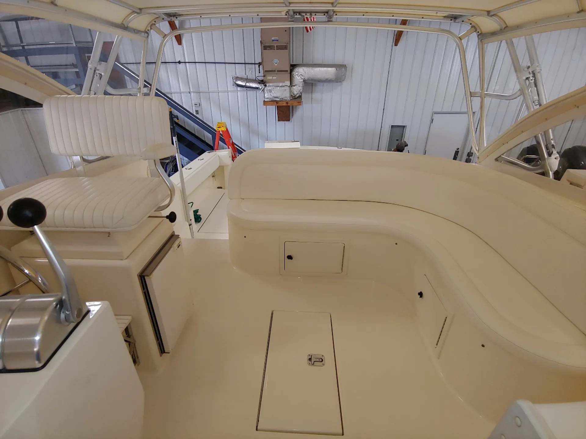 Relaxing cruising around Lake Union