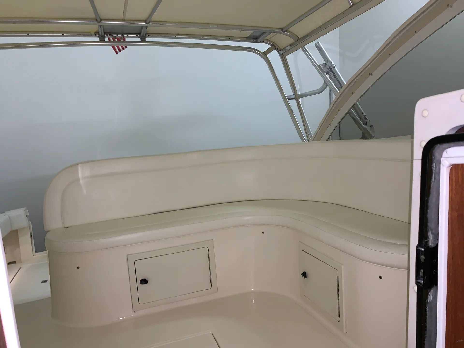 Relaxing cruising around Lake Union