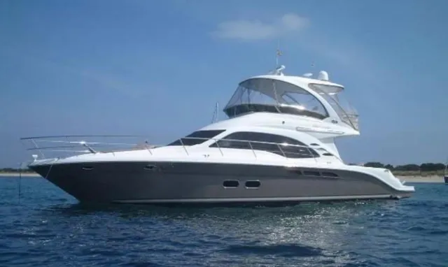 Rent a Sea Ray Boats motor yacht in Brooklyn, NY near me