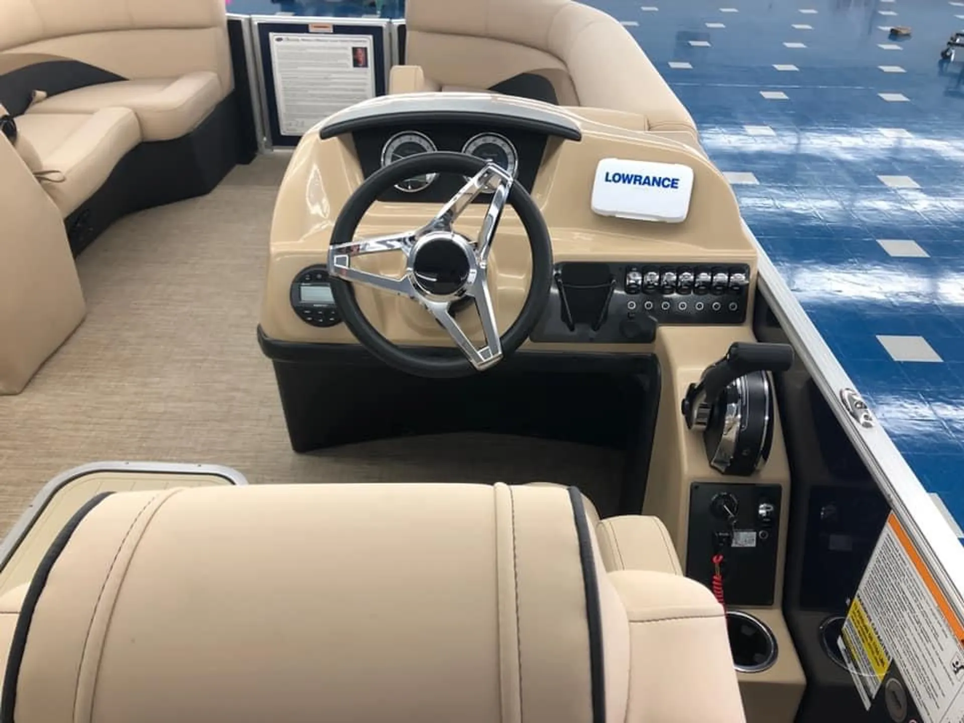 BARLETTA BOATS C22CC TRITOON in Jacksonville Beach, FL — photo 6