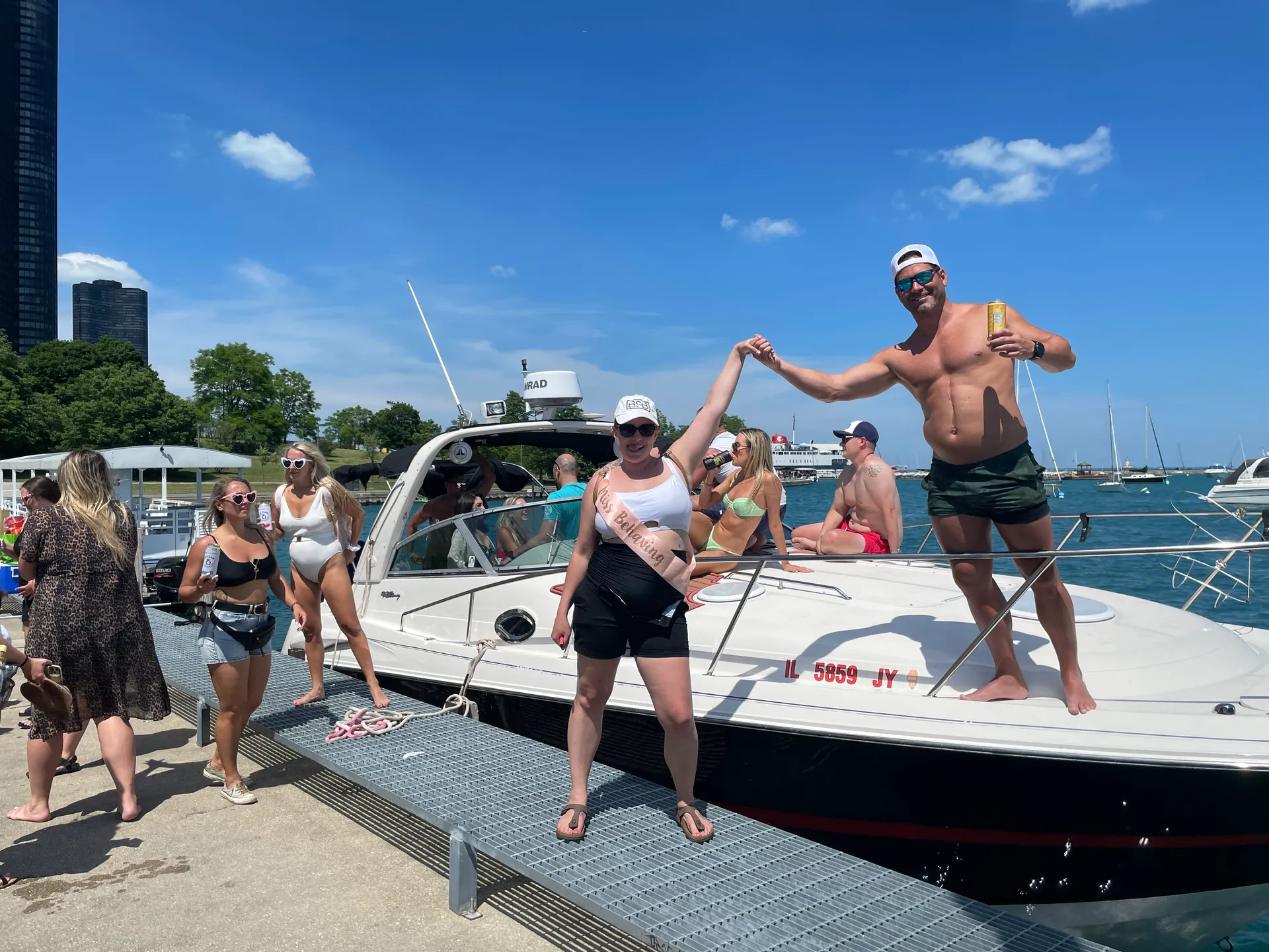 32' Monterey Yacht - Fun! Lights! Music! You bring the action! 