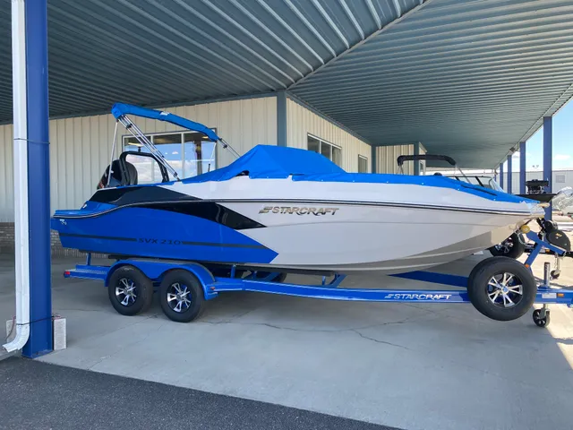 Rent a Starcraft deck boat in Moses Lake, WA near me