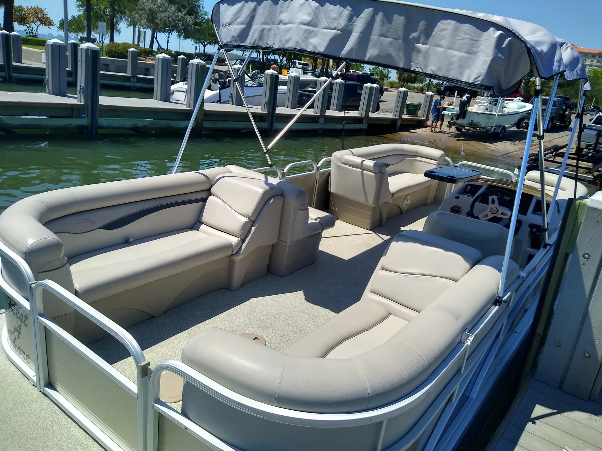 BENNINGTON MARINE 2250GBR in Sarasota, FL — photo 5