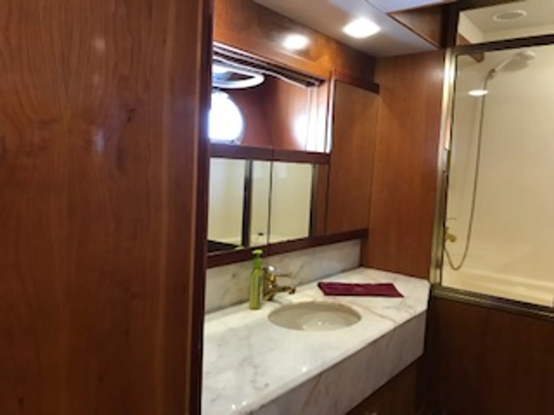 Luxury 67' yacht $100/hr off, Seattle, San Juans, Sailgate 13 guests 