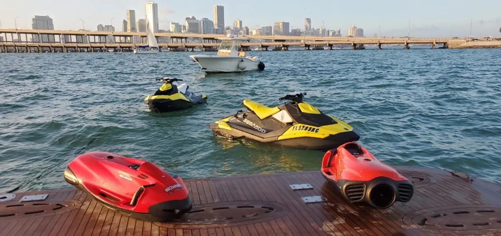 Superyacht Sunseeker 105' Bahamas Charter