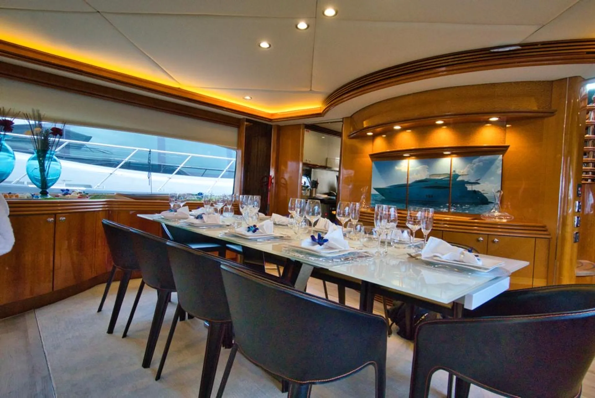 Superyacht Sunseeker 105' Bahamas Charter