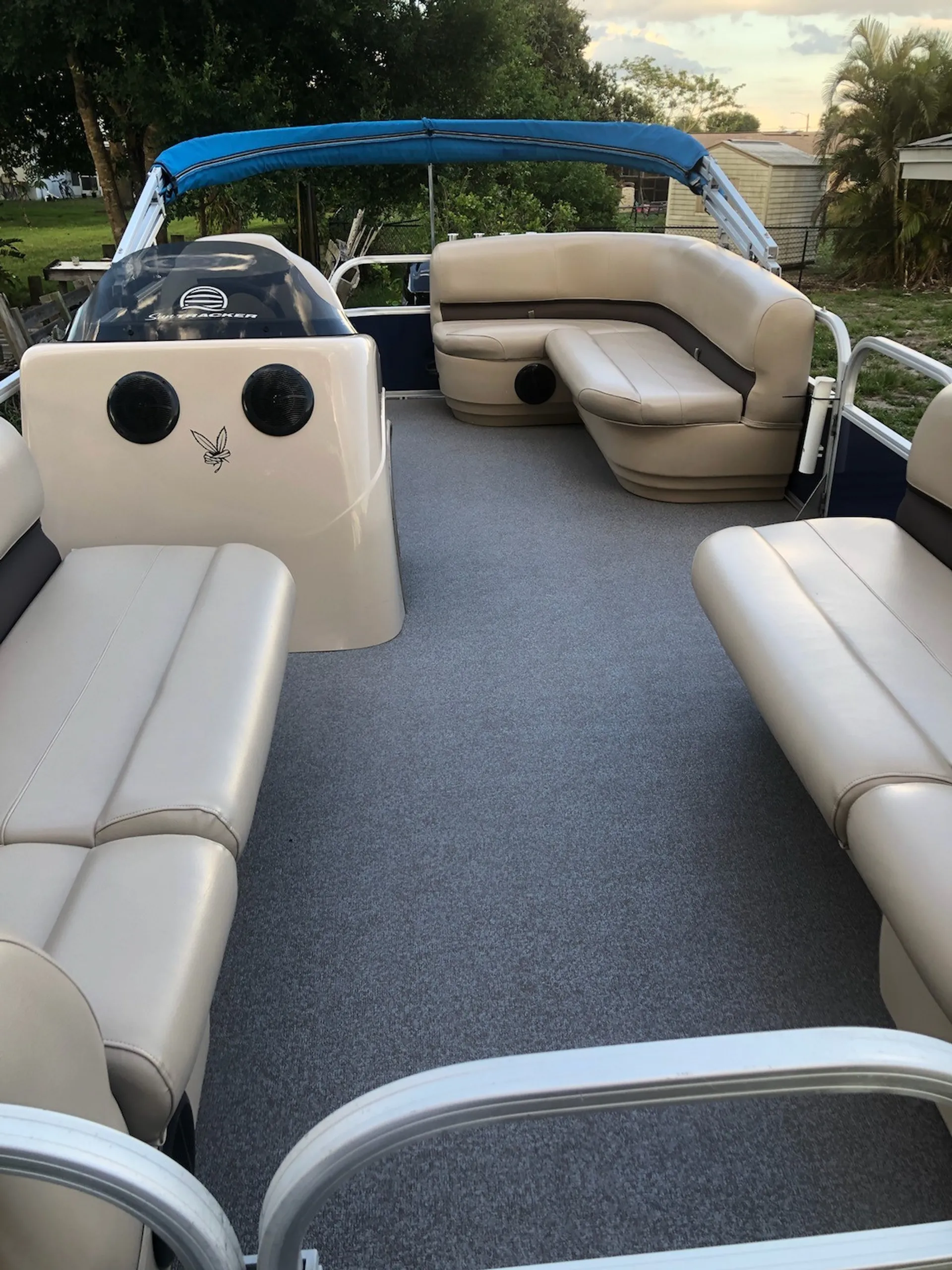 SUN TRACKER BY TRACKER MARINE BASS BUGGY 18 DLX W/60ELPT 4-S in Fort Myers, FL — photo 2
