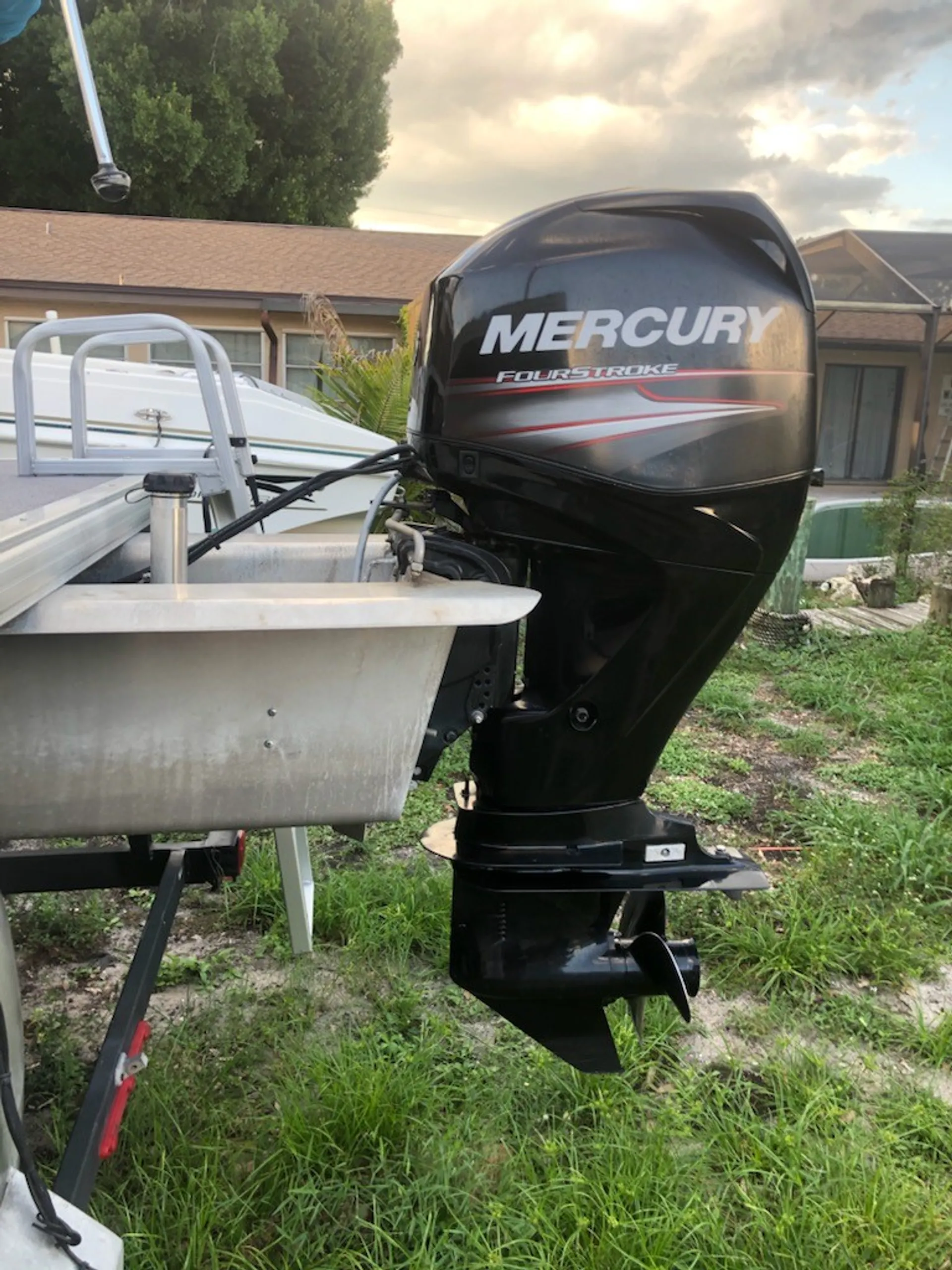 SUN TRACKER BY TRACKER MARINE BASS BUGGY 18 DLX W/60ELPT 4-S in Fort Myers, FL — photo 4