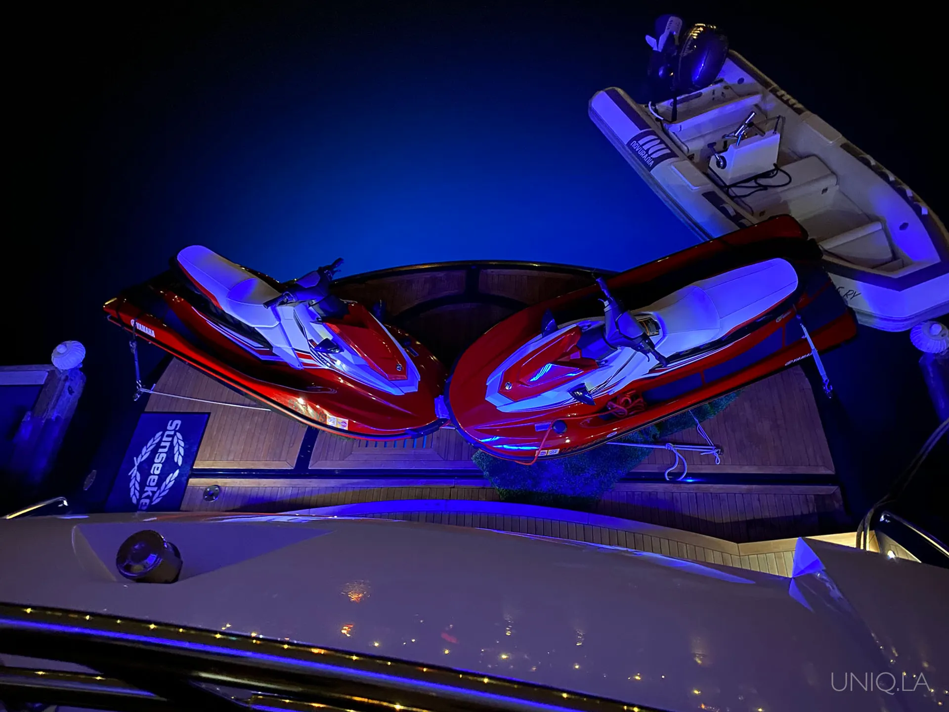85' SUNSEEKER LUXURY YACHT in the Hamptons