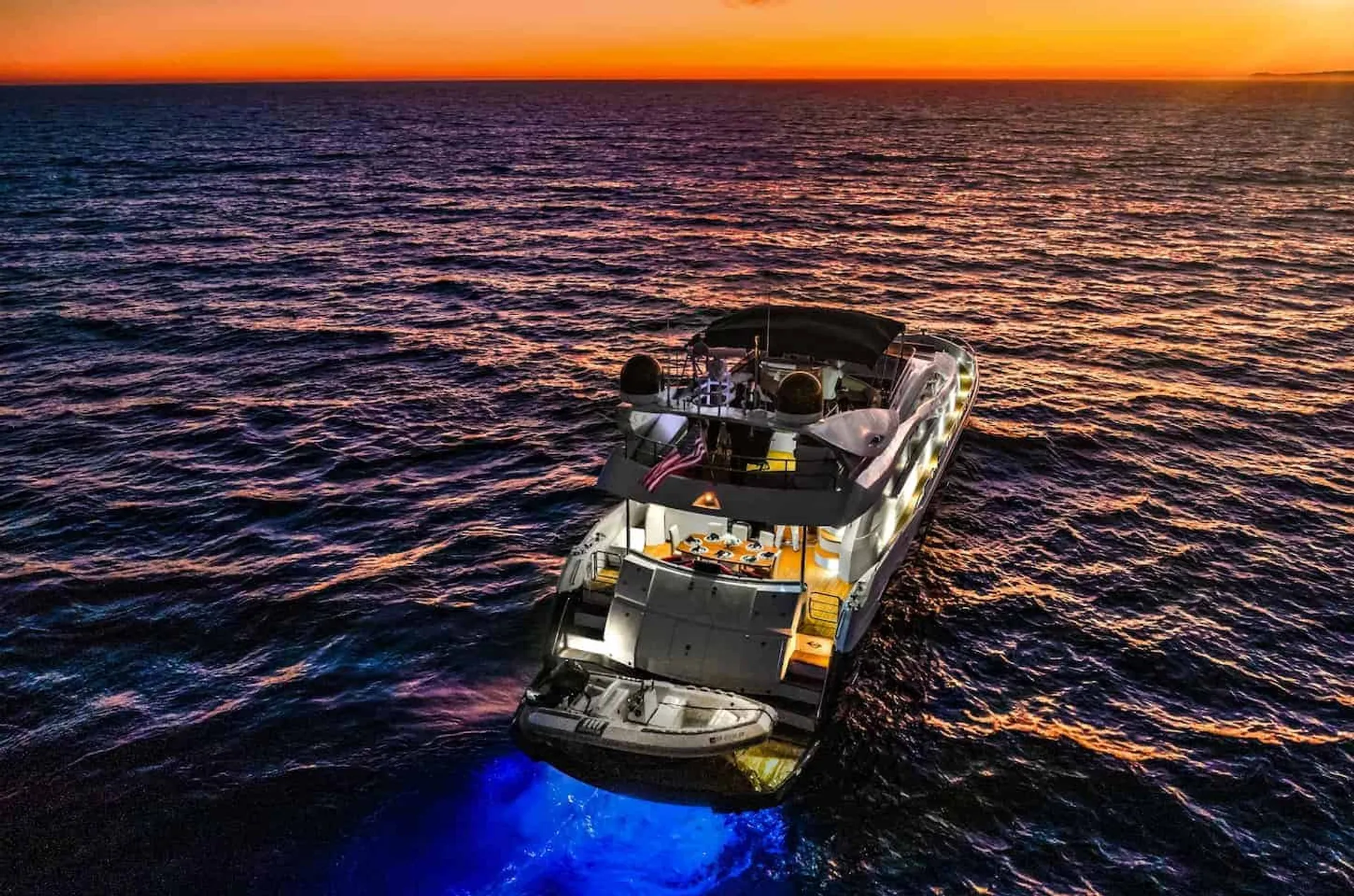 85' SUNSEEKER LUXURY YACHT in the Hamptons