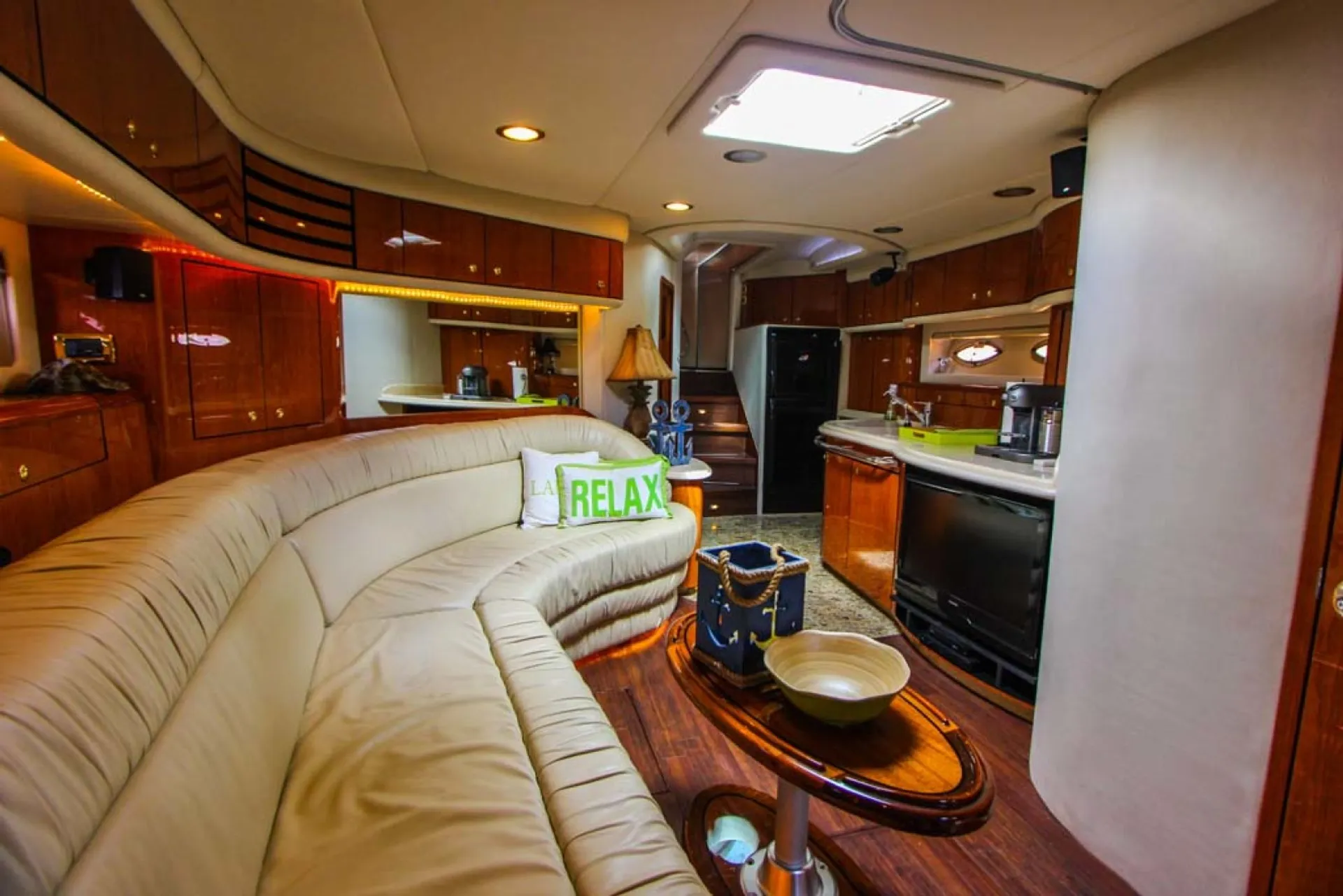 Sea Ray Boats Sundancer in Miami Beach, FL — photo 2