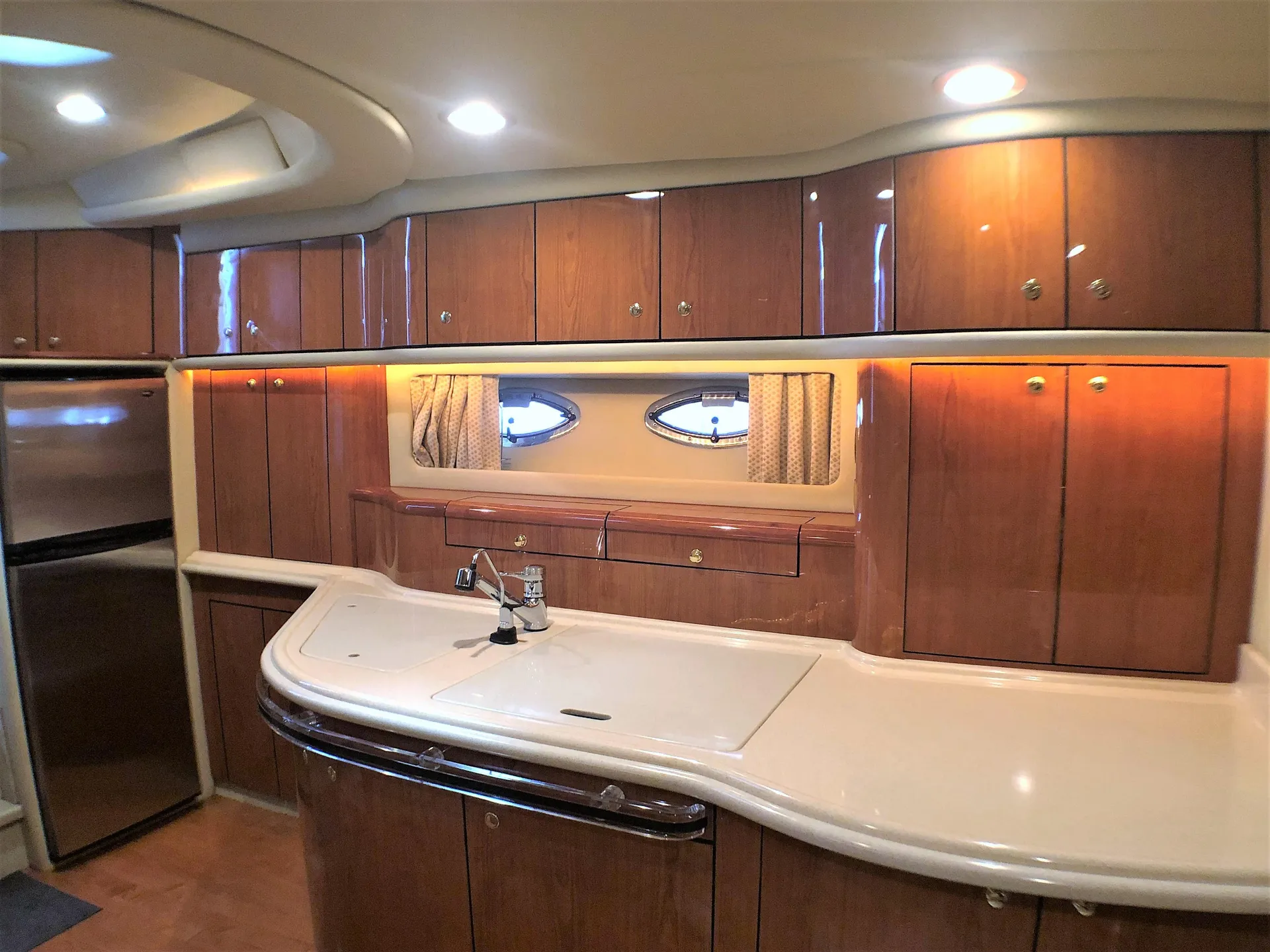 Sea Ray Boats Sundancer in Miami Beach, FL — photo 5