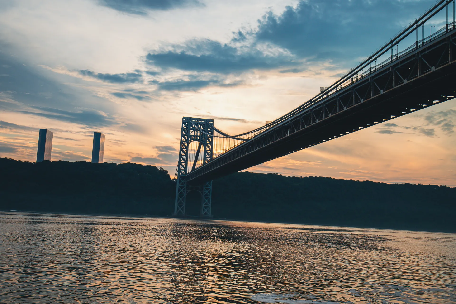 *Female Owned*-Manhattan #1 Luxury Yacht- 12 Passengers 