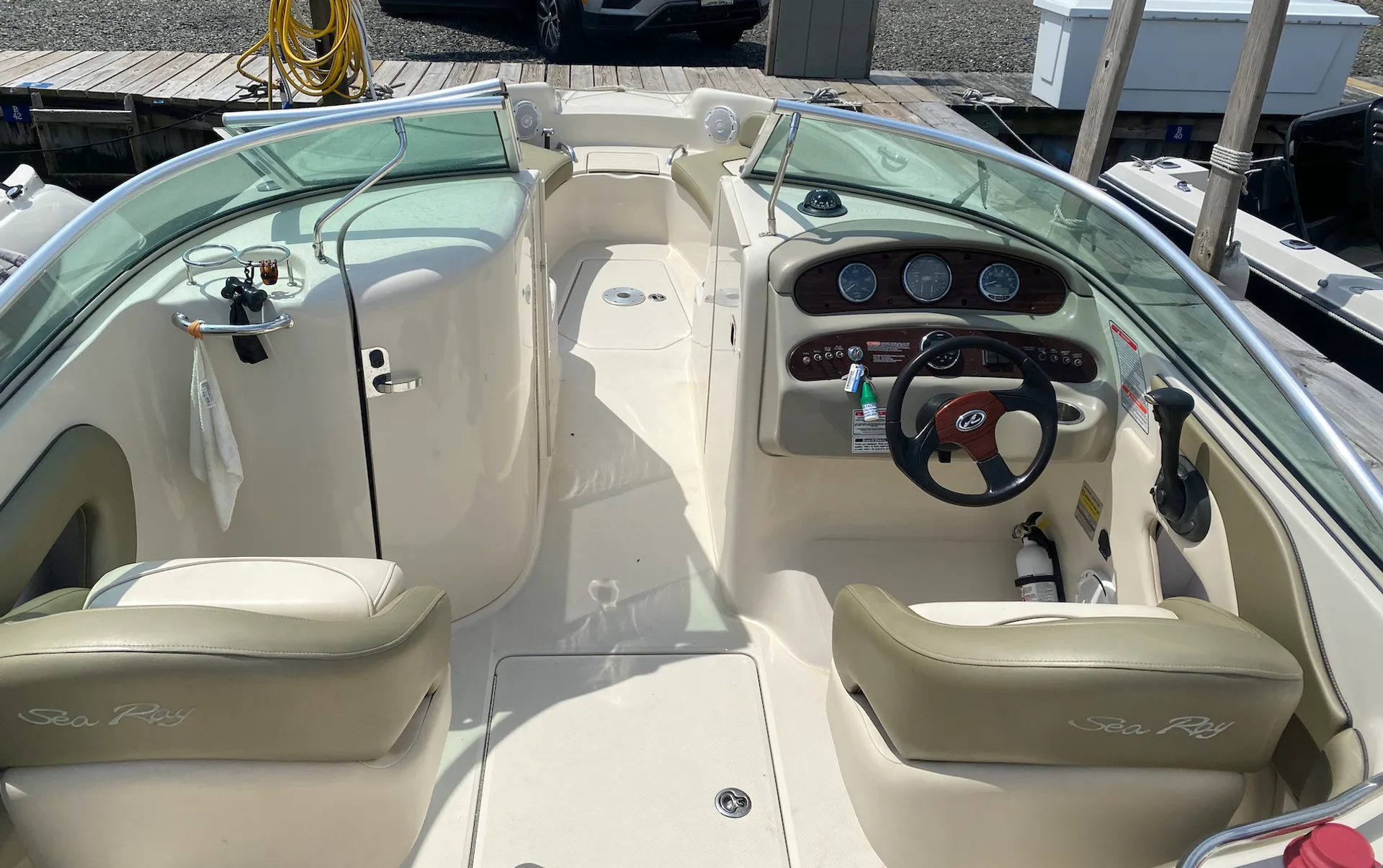 Sea Ray Boats 240 Sundeck in Point Pleasant, NJ — photo 4
