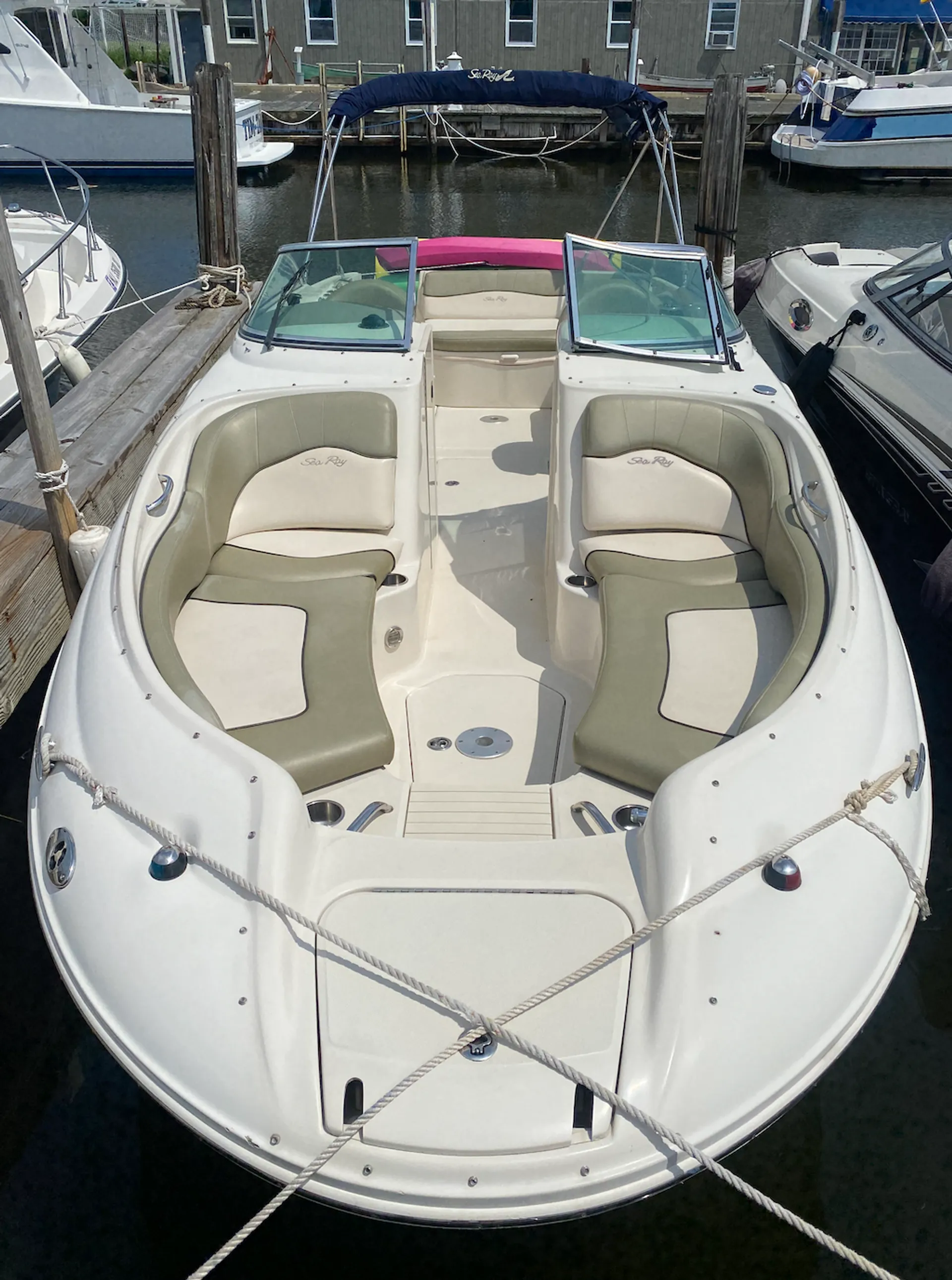Sea Ray Boats 240 Sundeck in Point Pleasant, NJ — photo 2