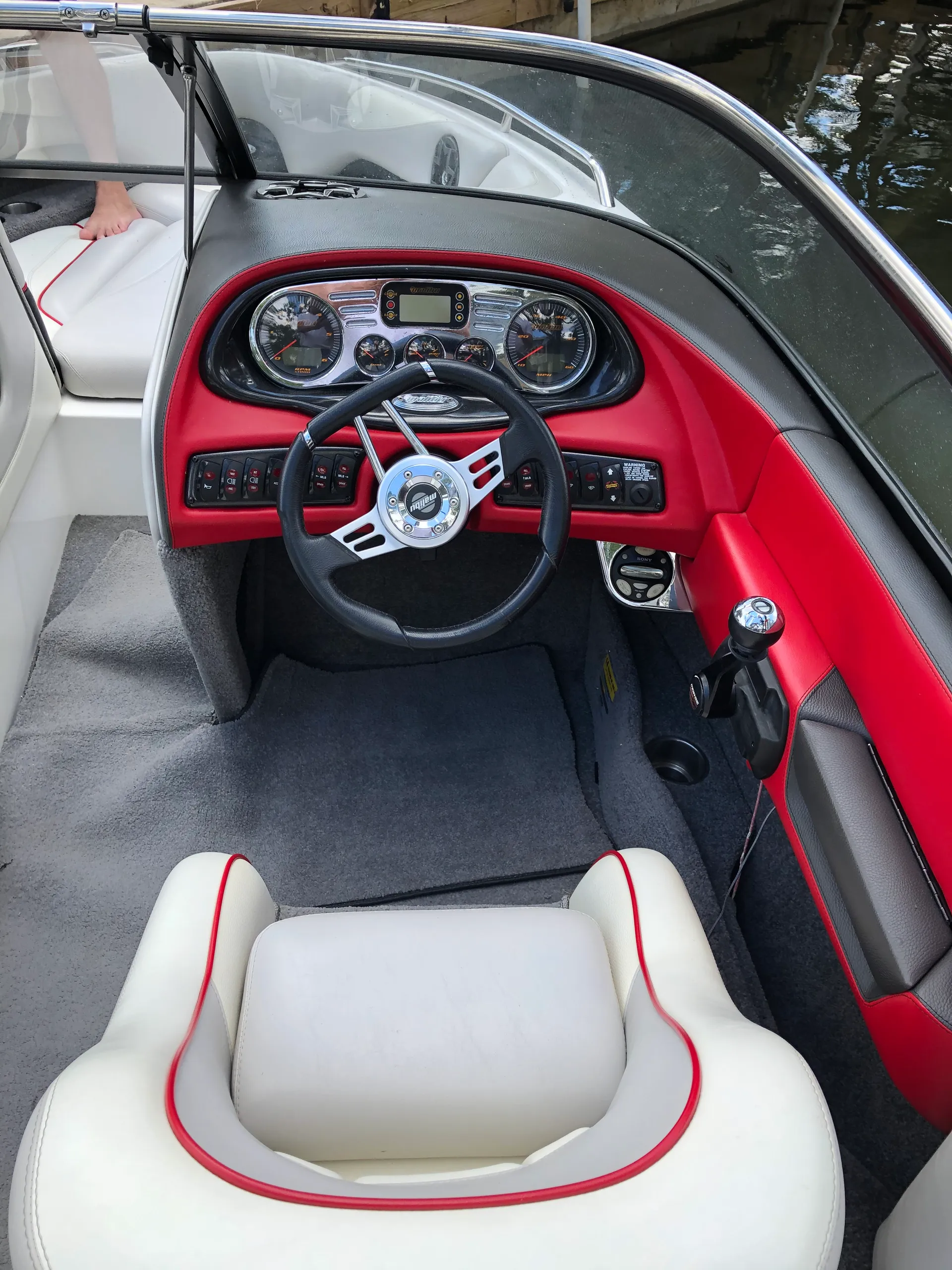Malibu Boats Wakesetter 23 LSV in Canyon Lake, TX — photo 4