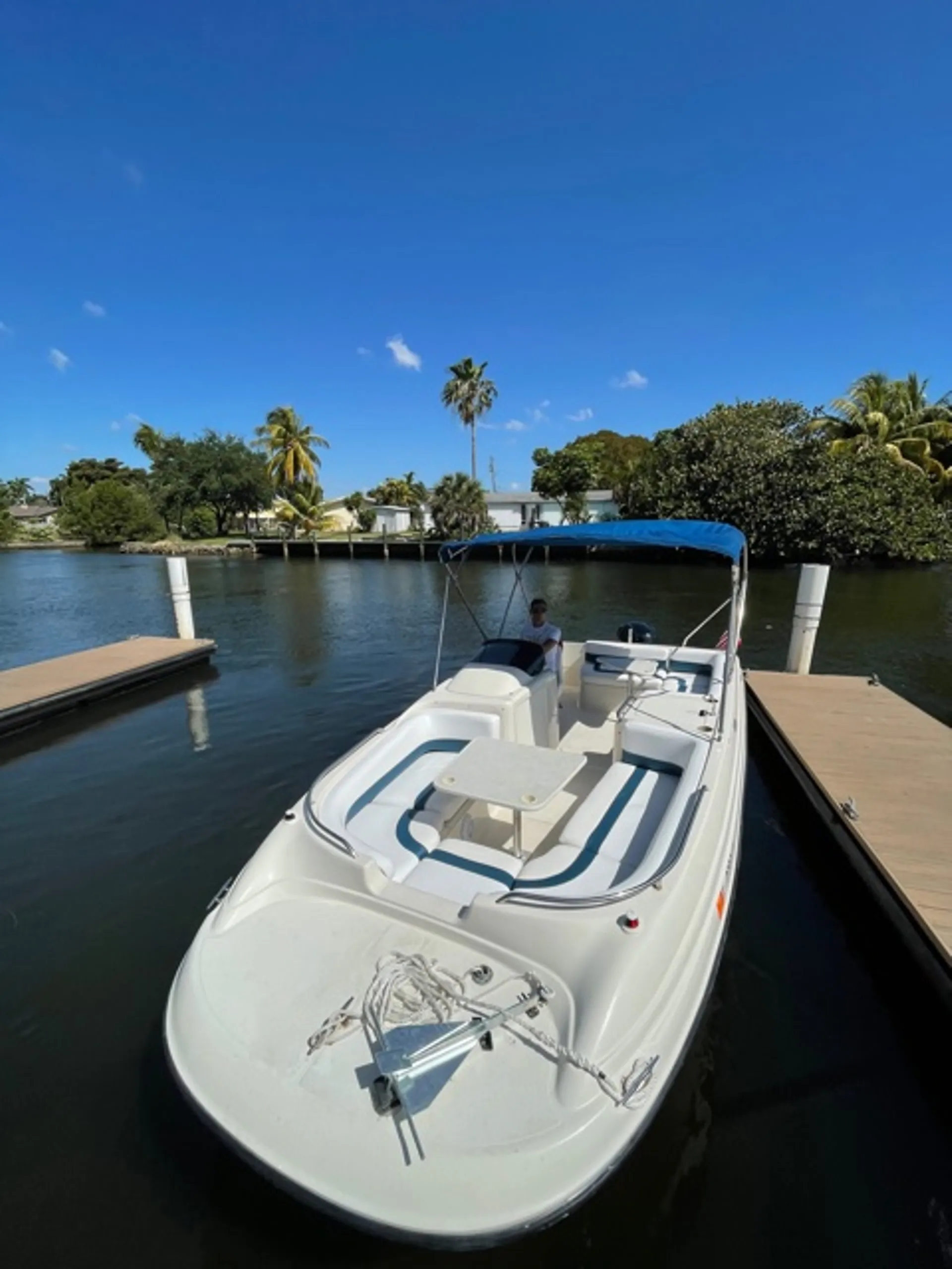 Bayliner Rendevouz in Dania Beach, FL — photo 4