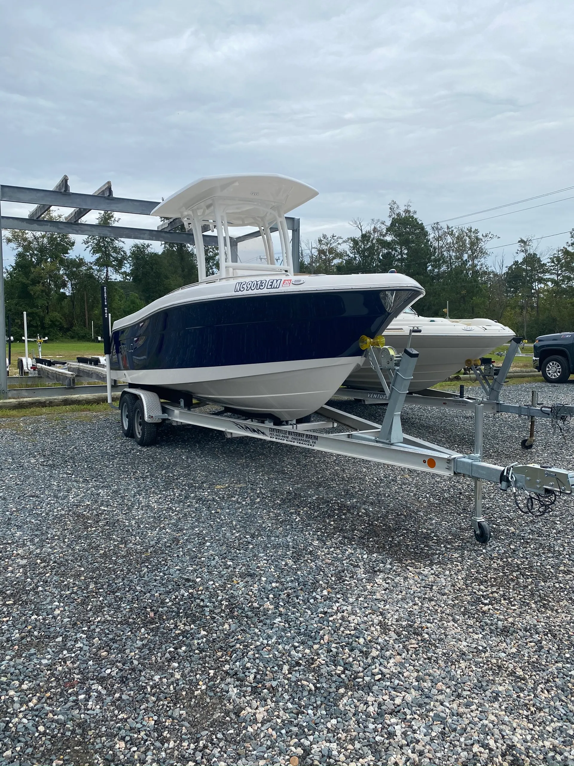 21' Robalo R222 for rent in Cape May, NJ!