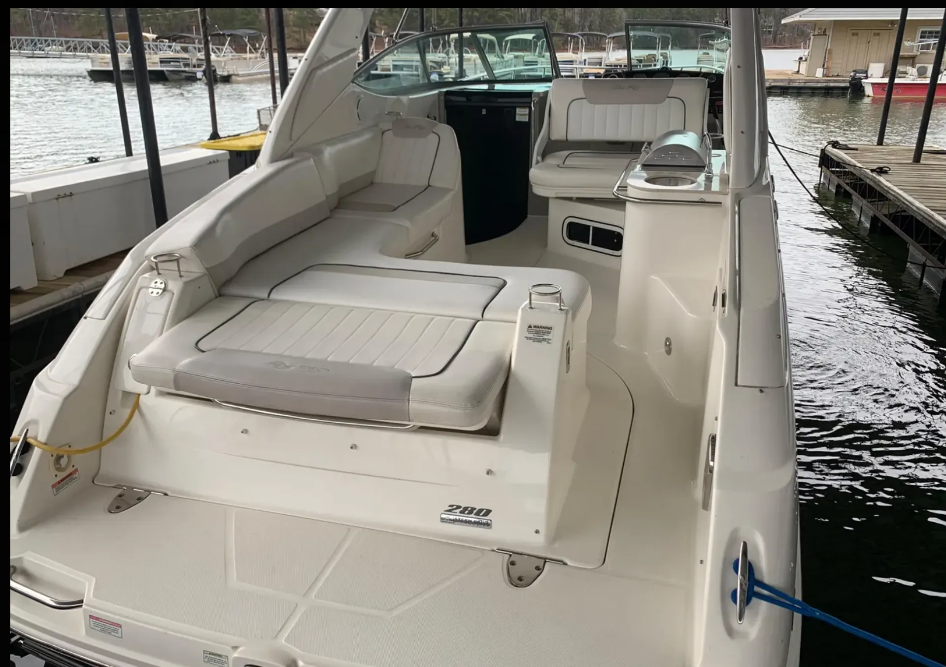Sea Ray Boats 280 Sundancer in Arlington, VA — photo 3