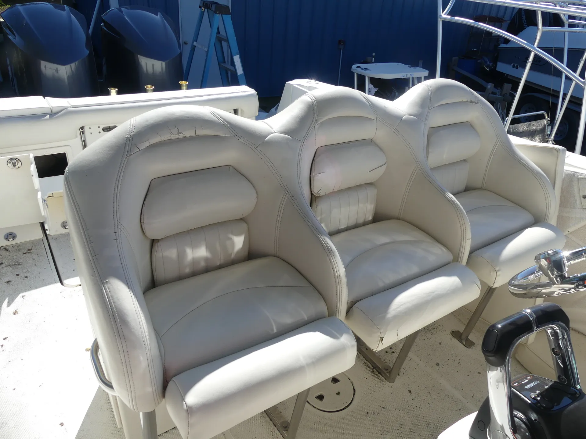 Hydrasports Boats 3300 CC w/2-Z300 HPDI in Boca Raton, FL — photo 6