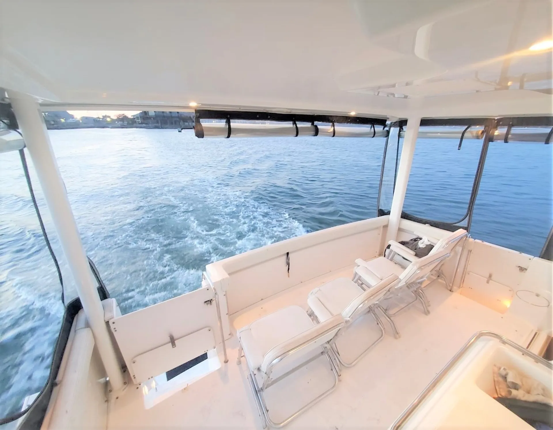 Silverton Marine 392 Motor Yacht in Jersey City, NJ — photo 4