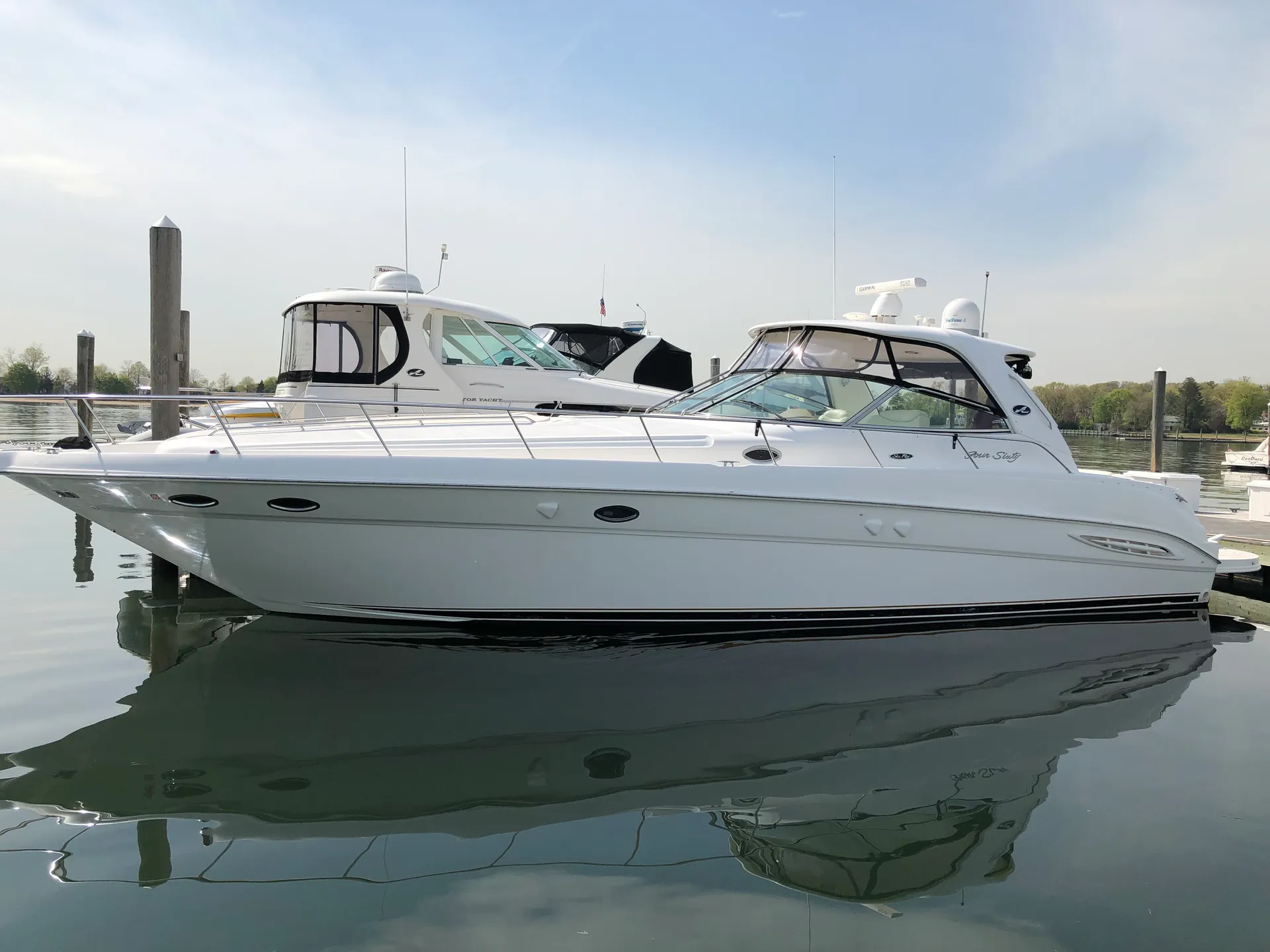 Sea Ray Boats 460 Sundancer in Port Washington, NY — photo 2