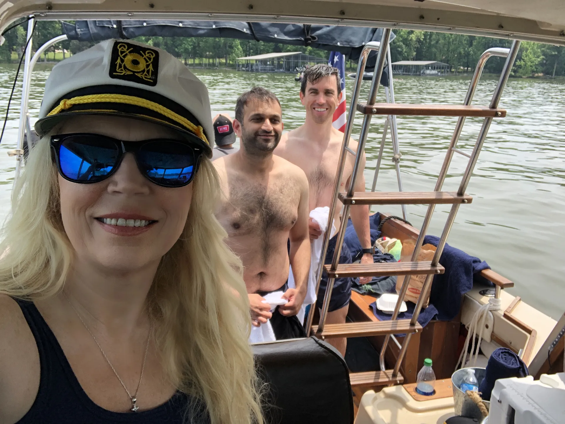 30' Sport Yacht. Come Live the Yacht Life!