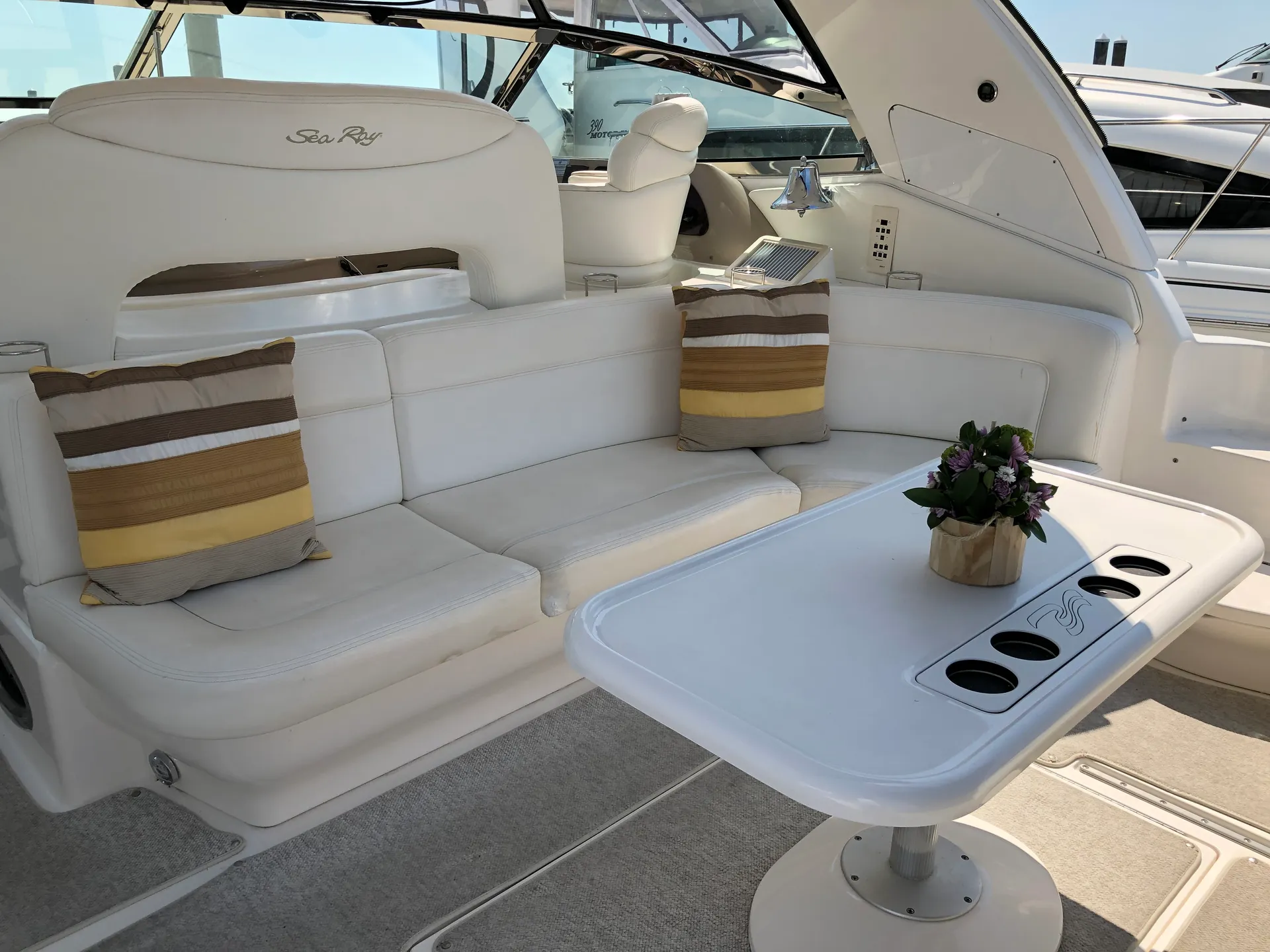 Sea Ray Boats 460 Sundancer in Port Washington, NY — photo 8