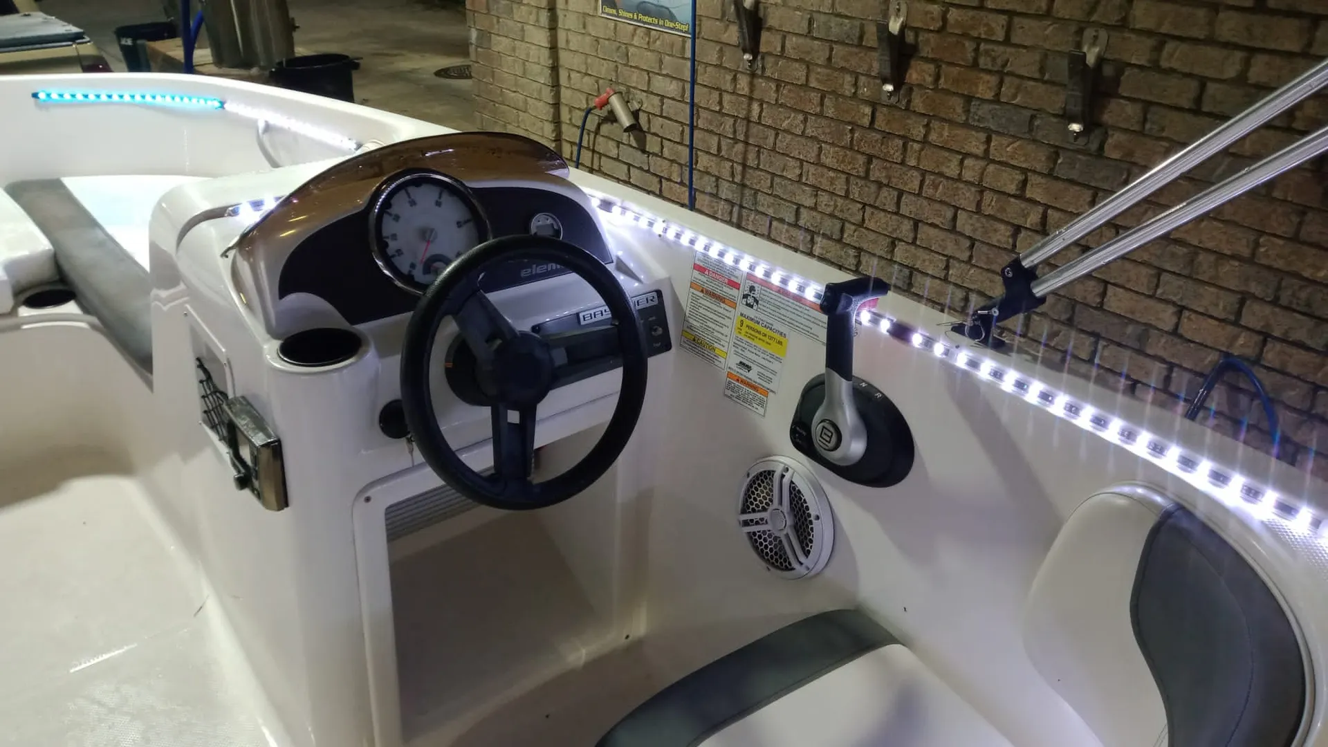 BAYLINER ELEMENT E18 in Kenner, LA — photo 4