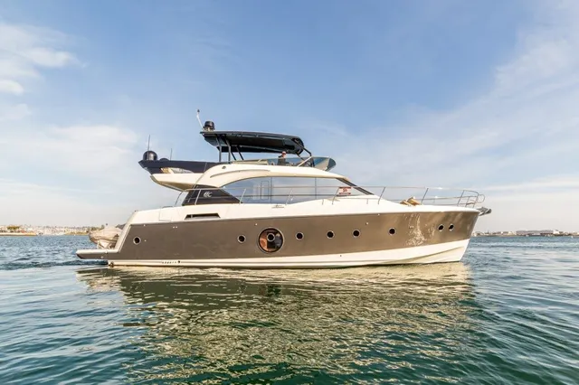 Rent a Beneteau USA cruiser in Long Beach, CA near me
